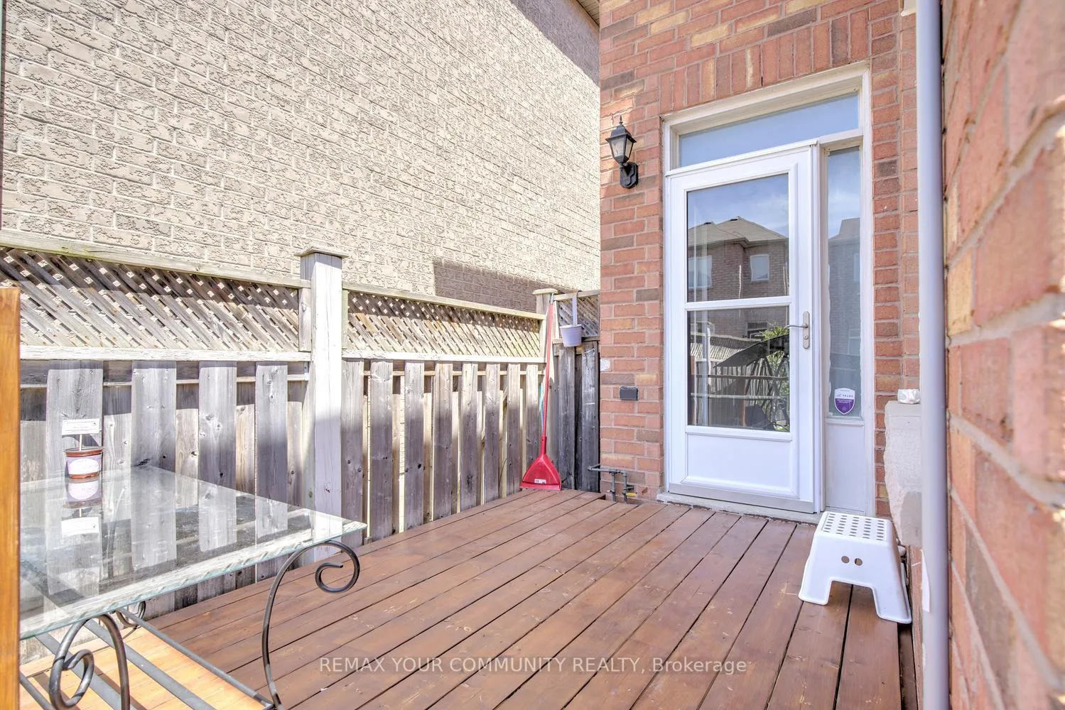 Photo 43 of 42 Laramie Crescent, Vaughan, Patterson — HOMEH