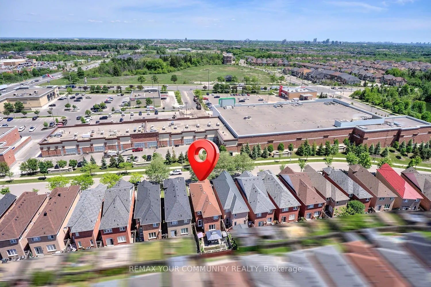 Photo 48 of 42 Laramie Crescent, Vaughan, Patterson — HOMEH