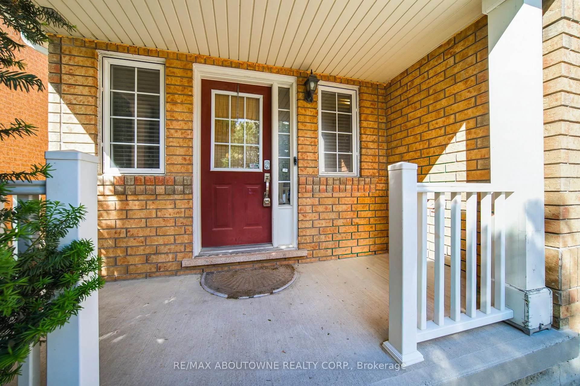 Photo 2 of 902 Gazley Circle, Milton, Beaty — HOMEH