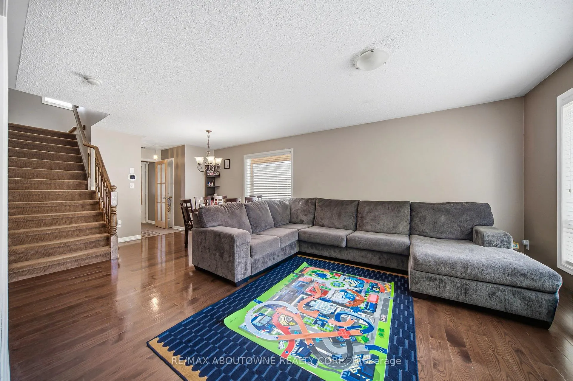 Photo 9 of 902 Gazley Circle, Milton, Beaty — HOMEH