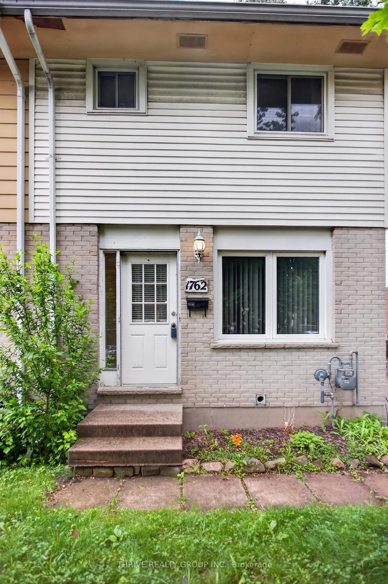 Photo 2 of 1762 Aldersbrook Road, London, North F — HOMEH