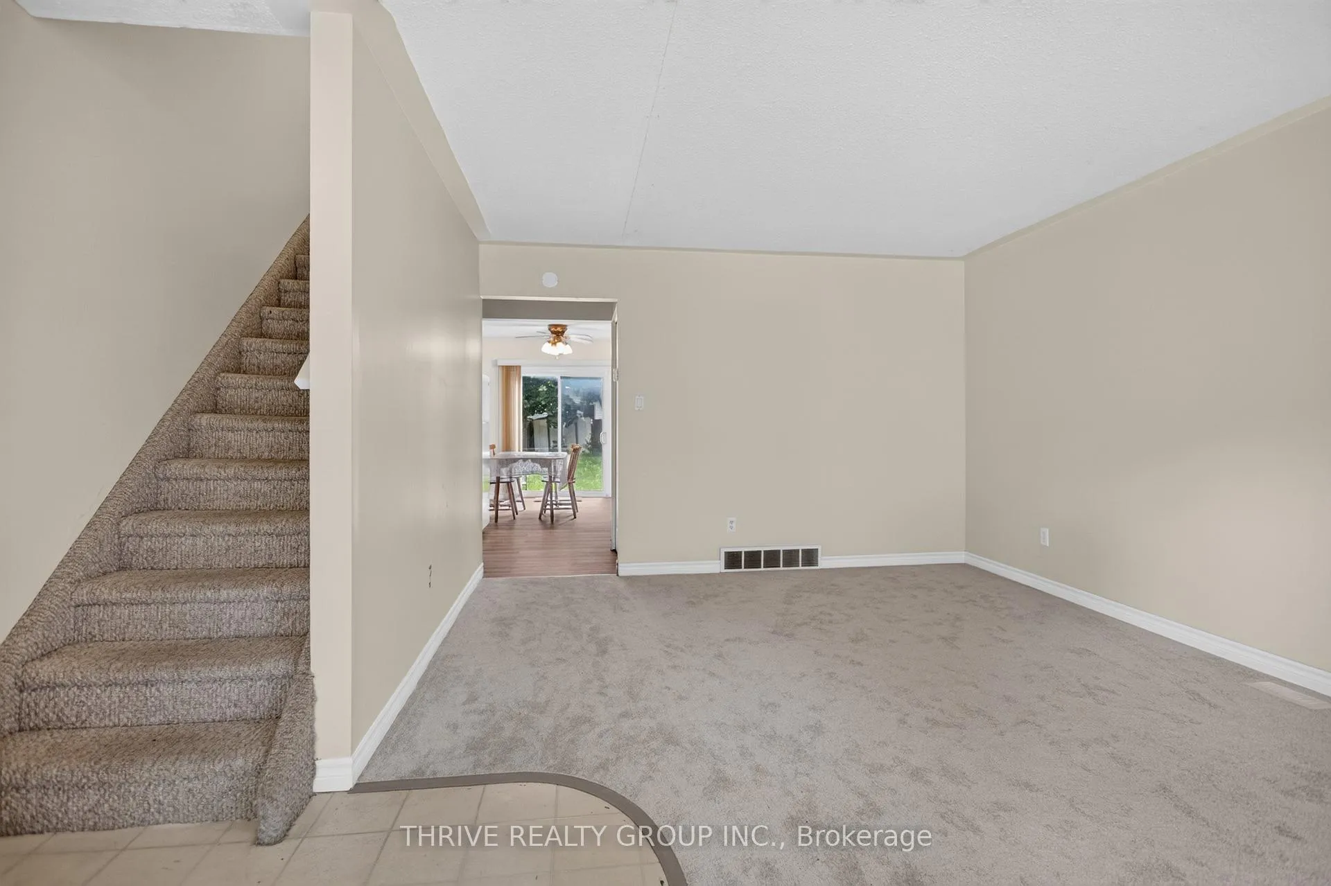 Photo 4 of 1762 Aldersbrook Road, London, North F — HOMEH