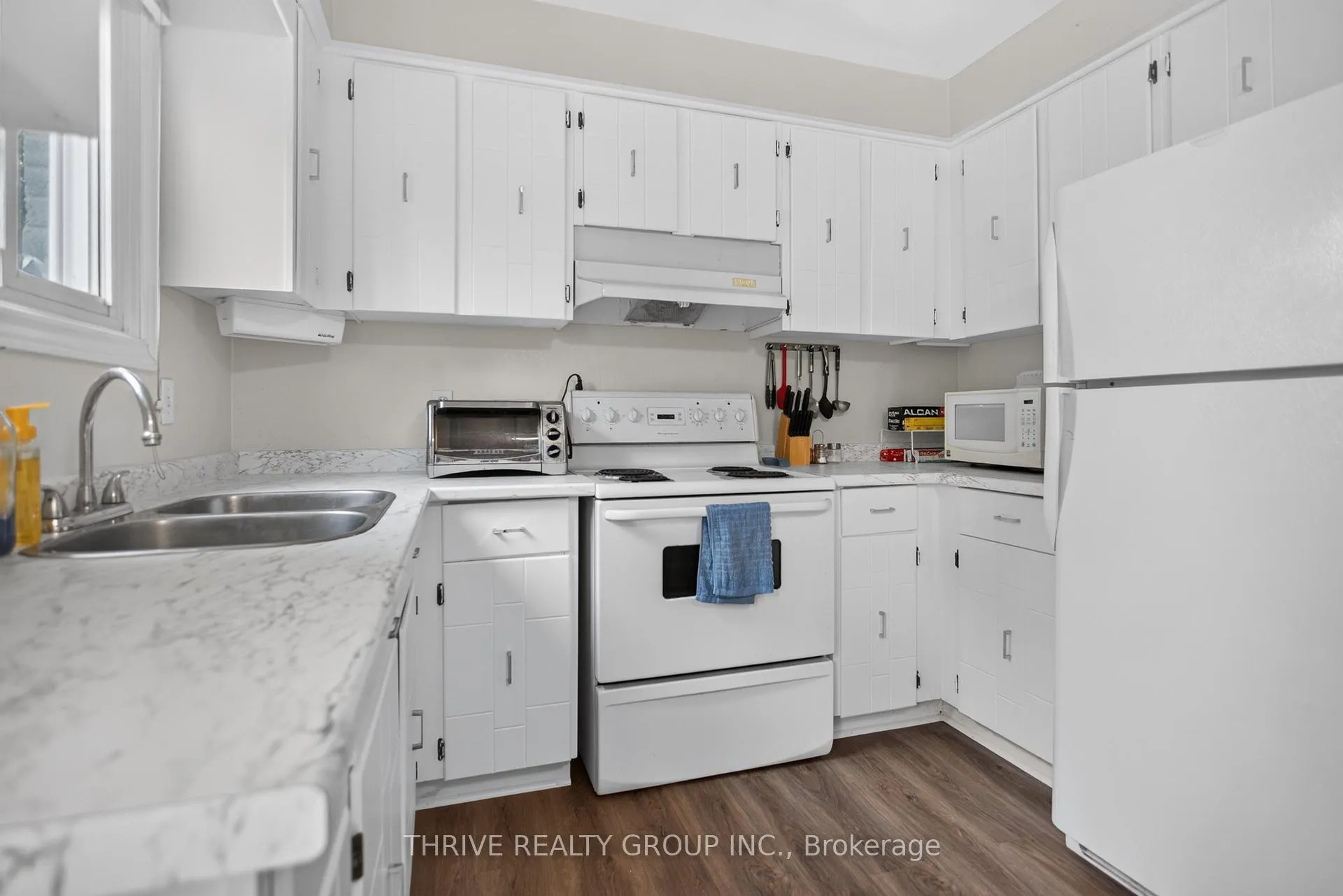 Photo 11 of 1762 Aldersbrook Road, London, North F — HOMEH