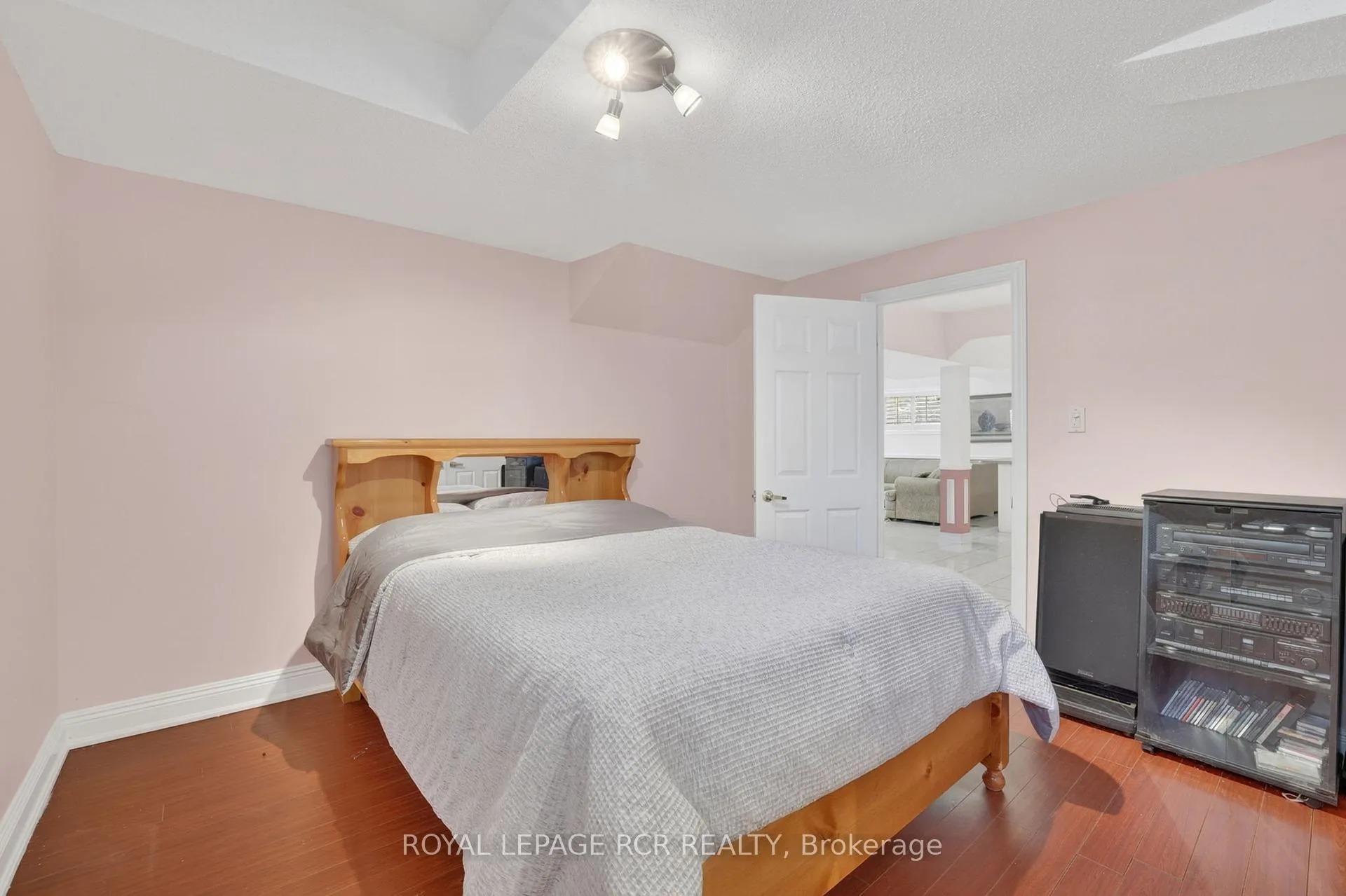 Photo 38 of 15 Clydebank Boulevard, Scarborough, L'Amoreaux — HOMEH