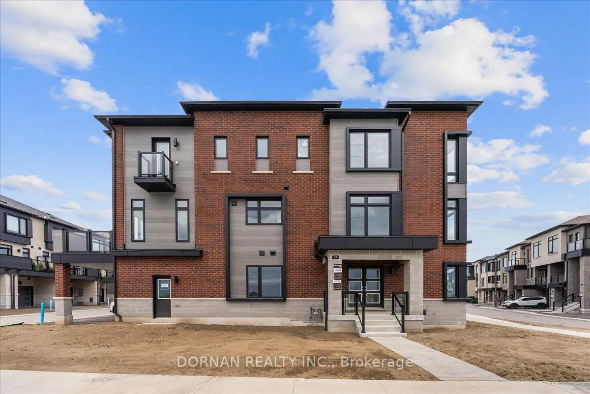 Photo 1 of 33 Pluto Way, Whitby, Brooklin — HOMEH