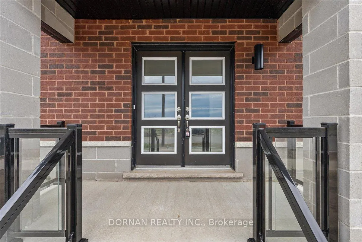 Photo 7 of 33 Pluto Way, Whitby, Brooklin — HOMEH