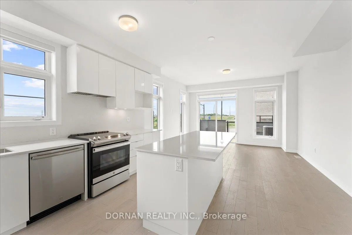 Photo 16 of 33 Pluto Way, Whitby, Brooklin — HOMEH