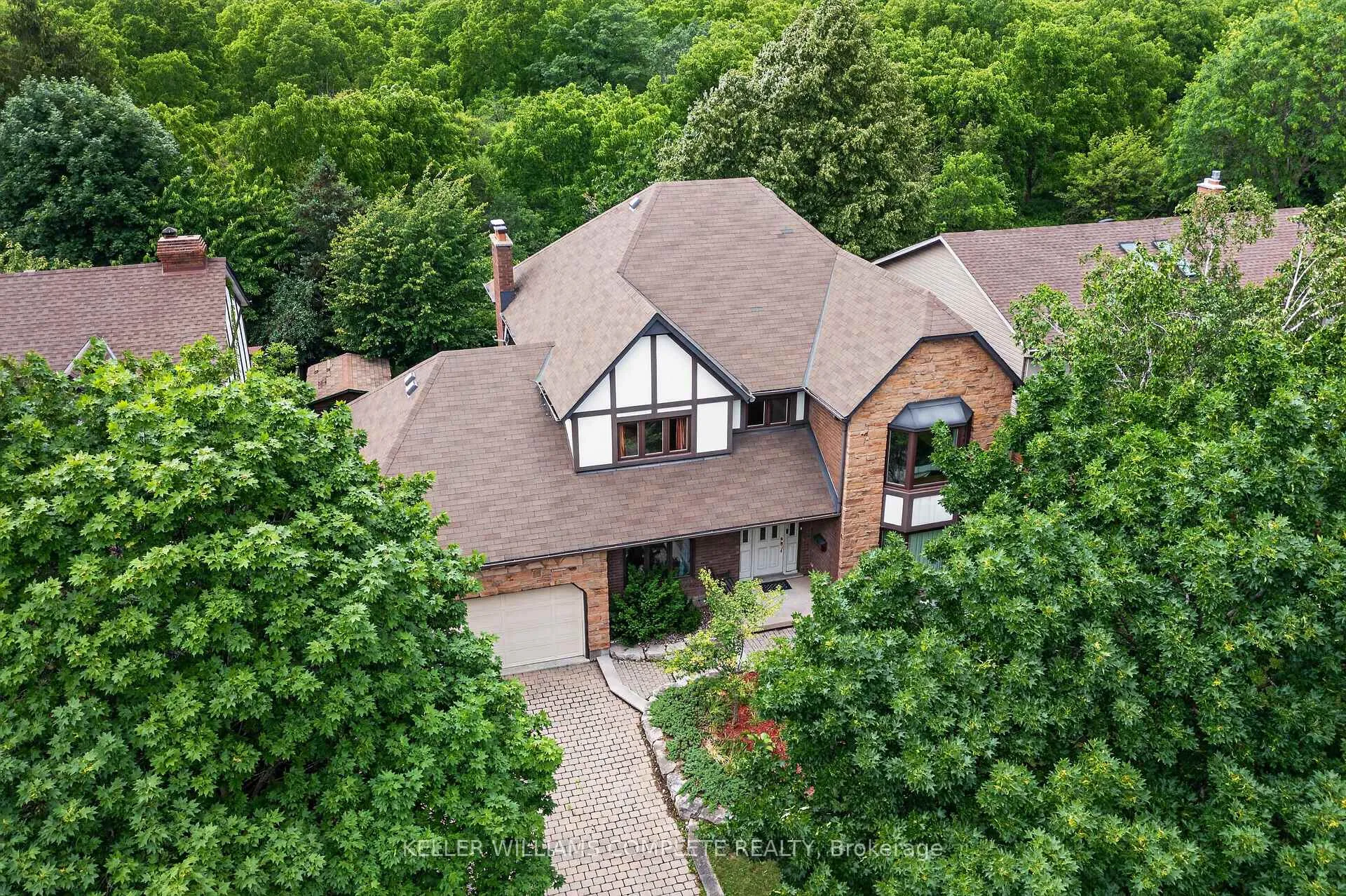 Front of 20 Tamwood Court