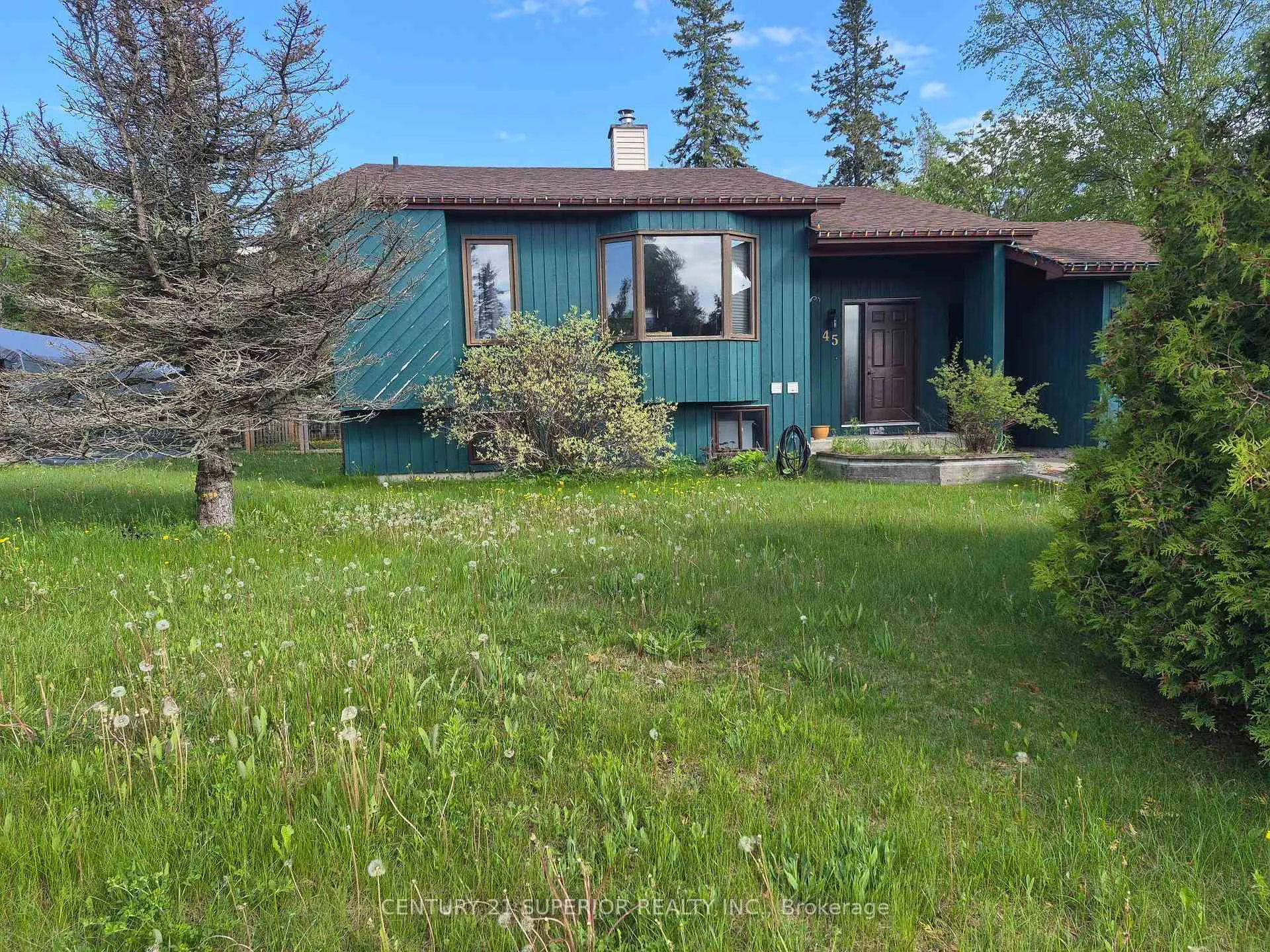 Photo 3 of 45 Hemlo Drive, Marathon — HOMEH