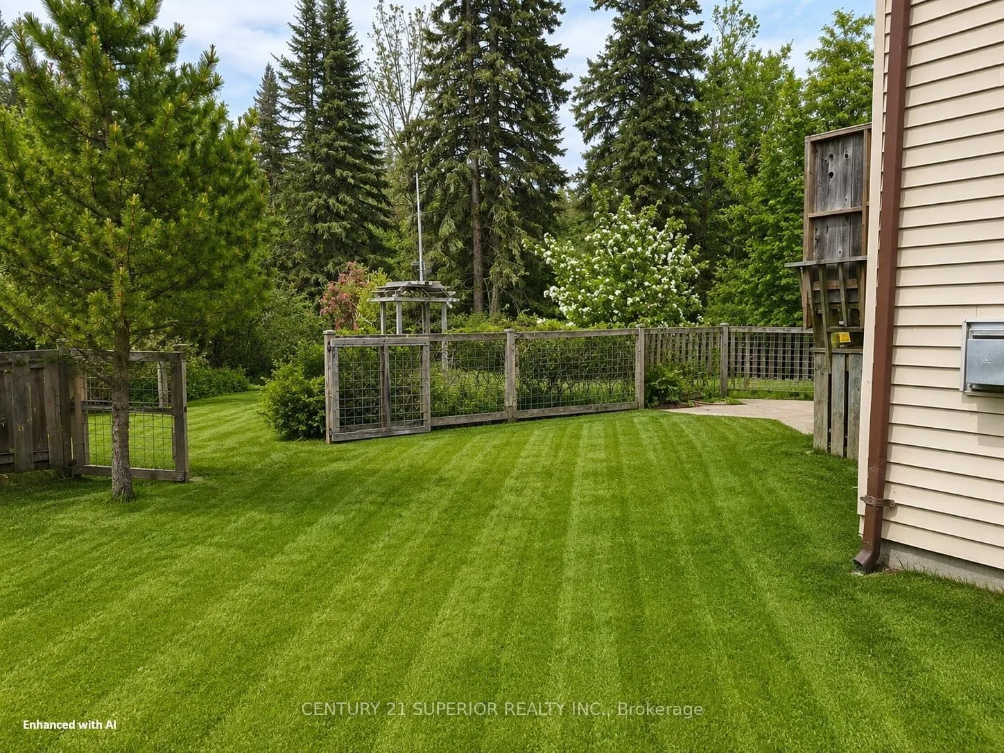 Photo 40 of 45 Hemlo Drive, Marathon — HOMEH