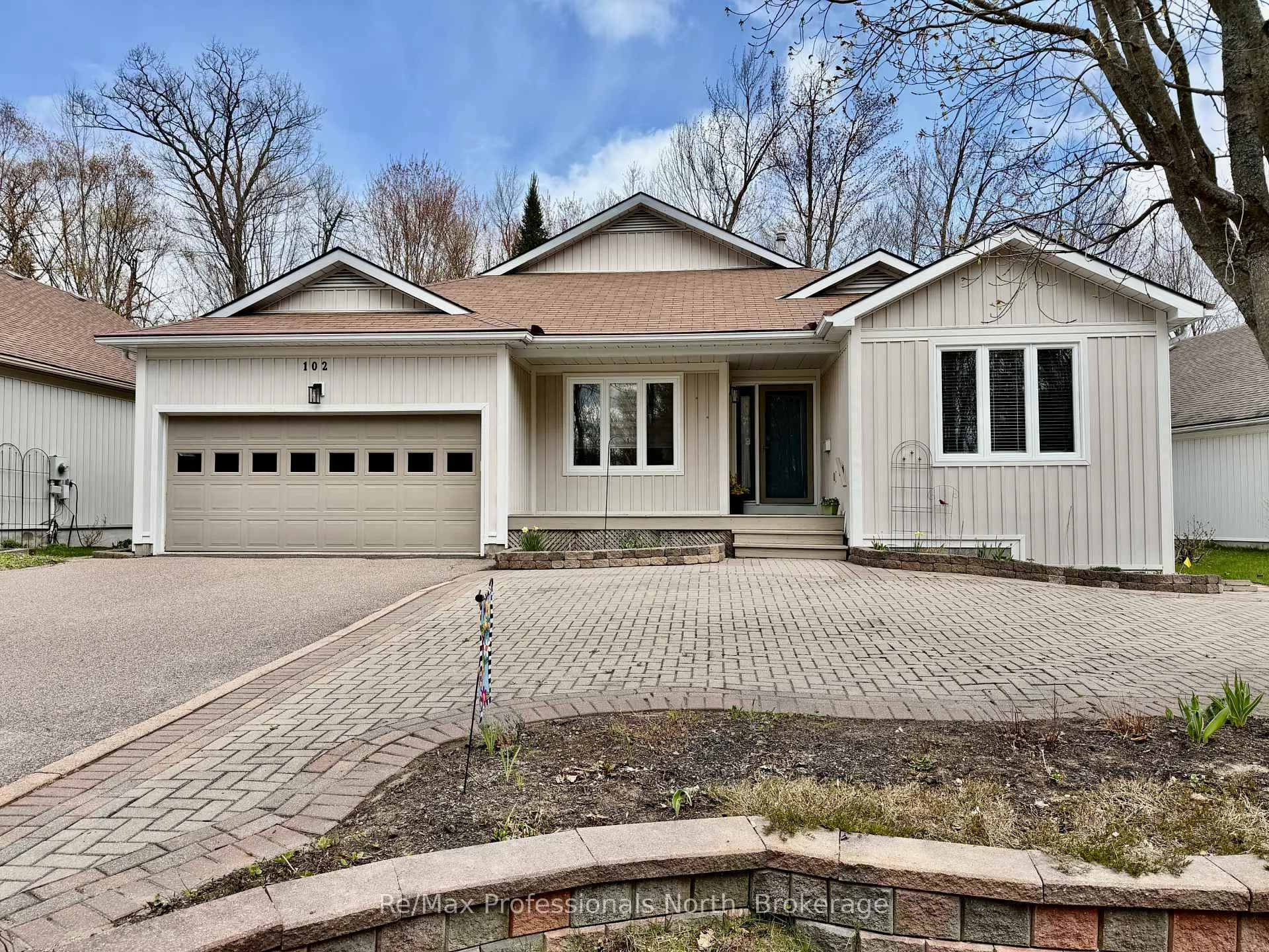Photo 27 of 102 Pineridge Gate, Gravenhurst, Muskoka (S) — HOMEH