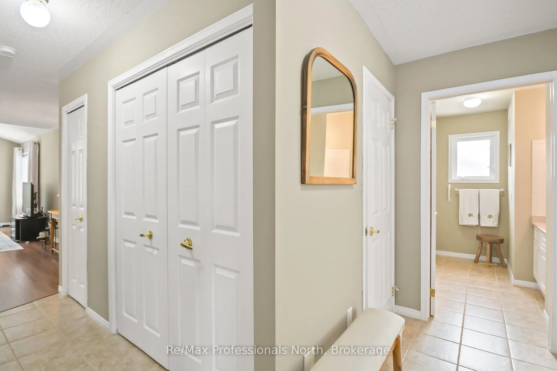 Photo 20 of 102 Pineridge Gate, Gravenhurst, Muskoka (S) — HOMEH