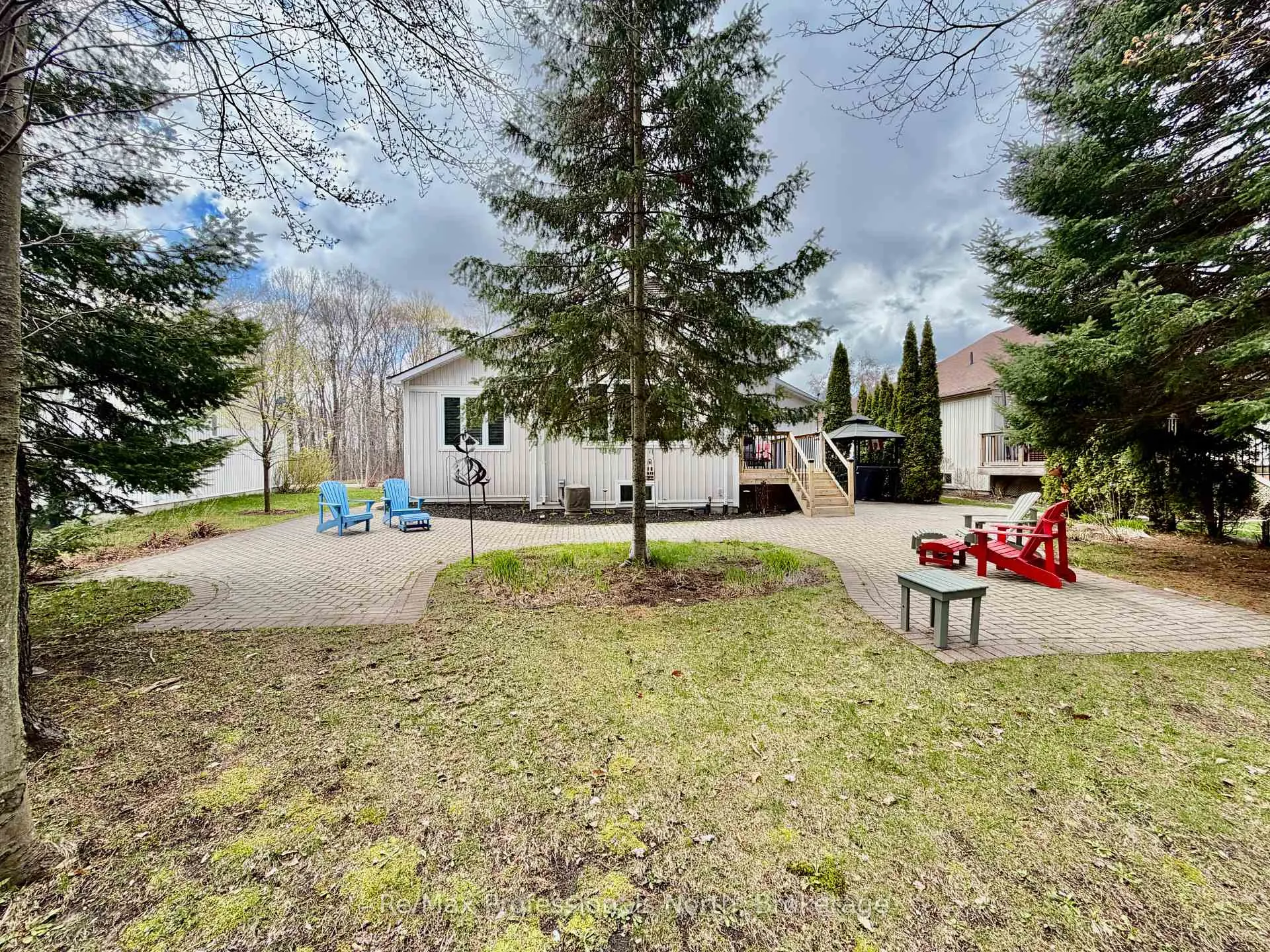 Photo 31 of 102 Pineridge Gate, Gravenhurst, Muskoka (S) — HOMEH