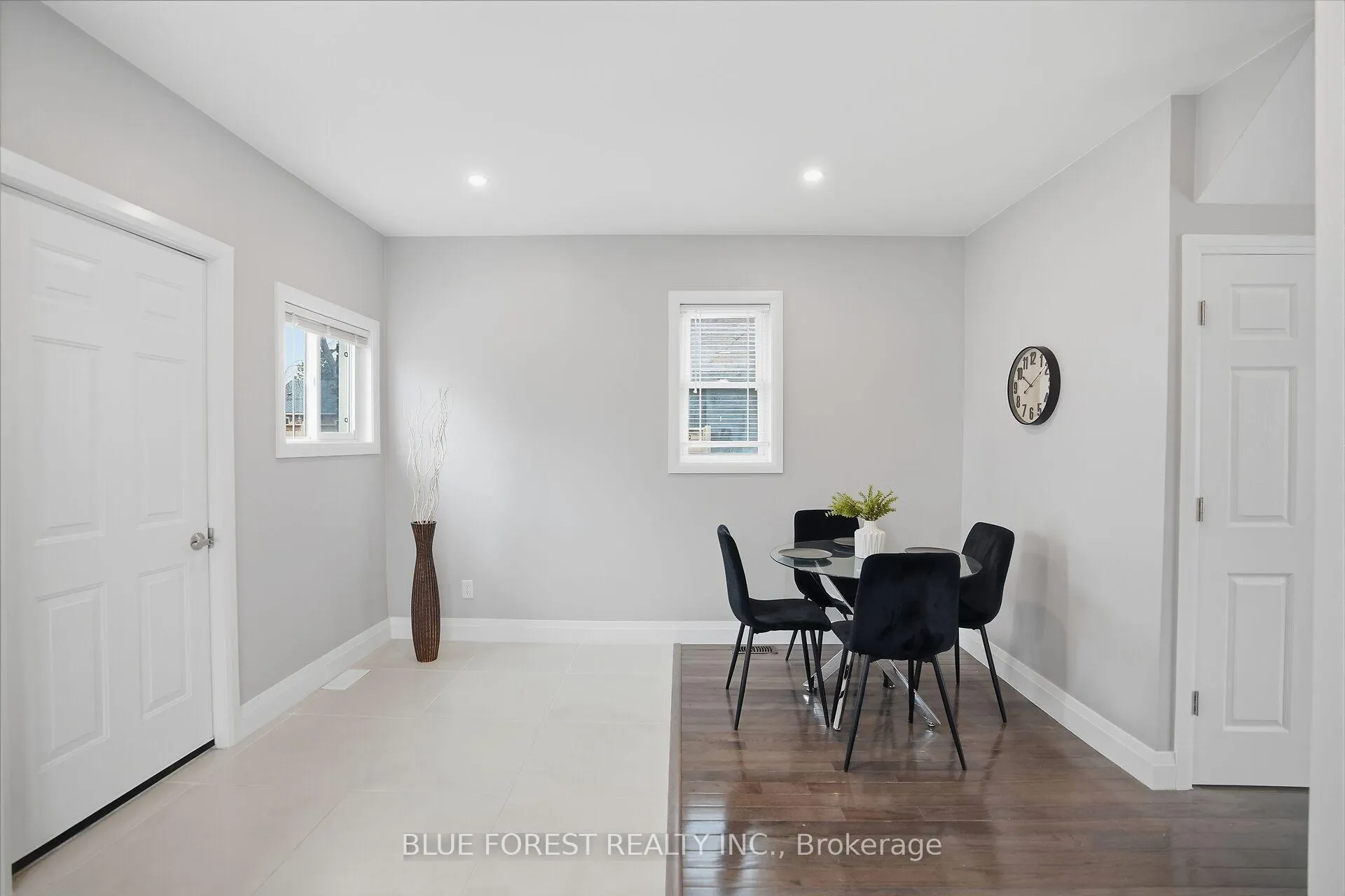 Photo 12 of 178 Thompson Road, London, South I — HOMEH