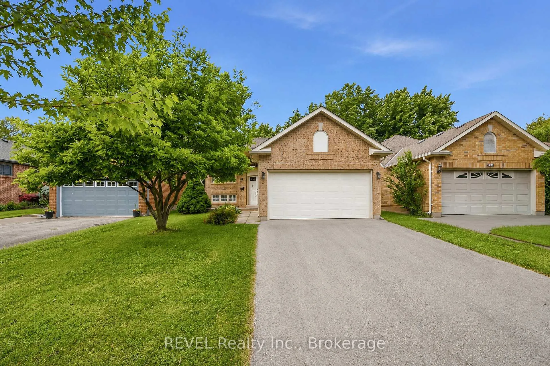 Photo 1 of 86 Madison Court W, Welland, N. Welland — HOMEH