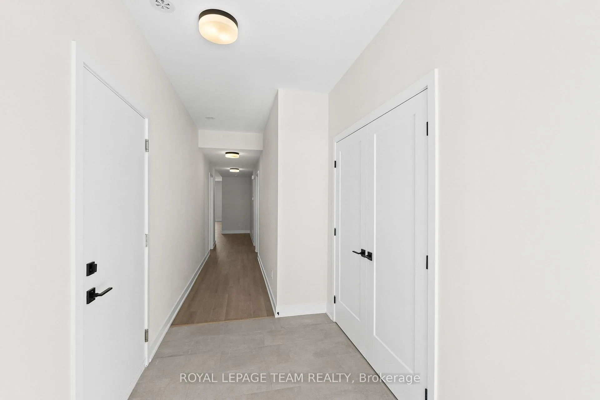 Photo 2 of Unit 2, 1136 Moore Street, Brockville, Brockville — HOMEH