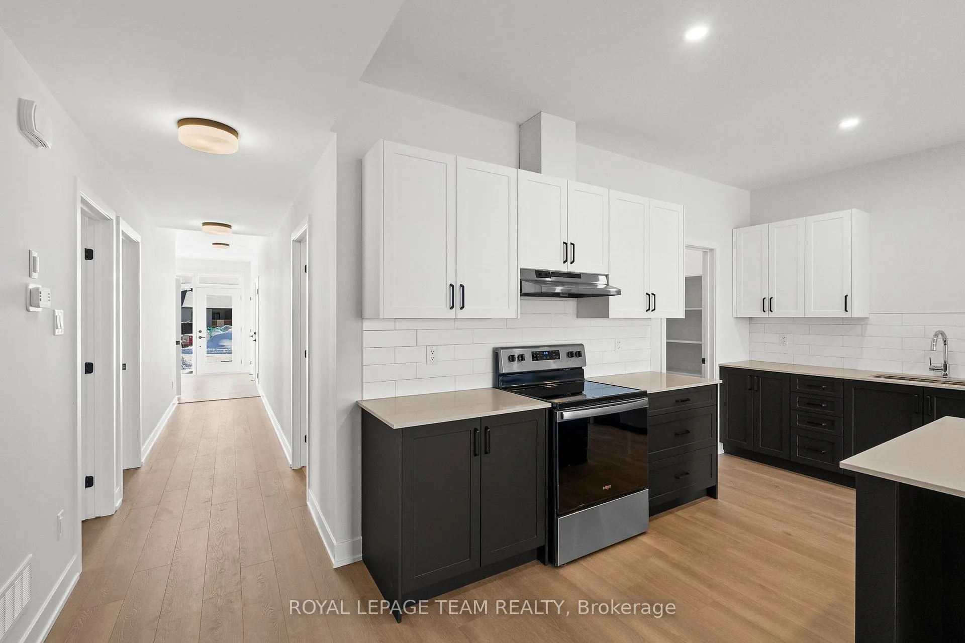 Photo 6 of Unit 2, 1136 Moore Street, Brockville, Brockville — HOMEH
