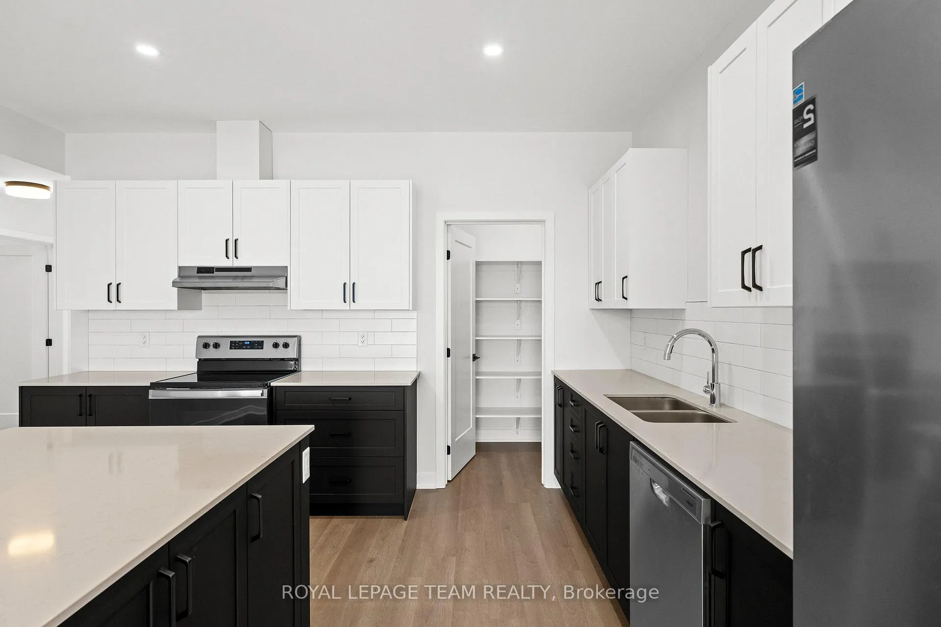 Photo 9 of Unit 2, 1136 Moore Street, Brockville, Brockville — HOMEH