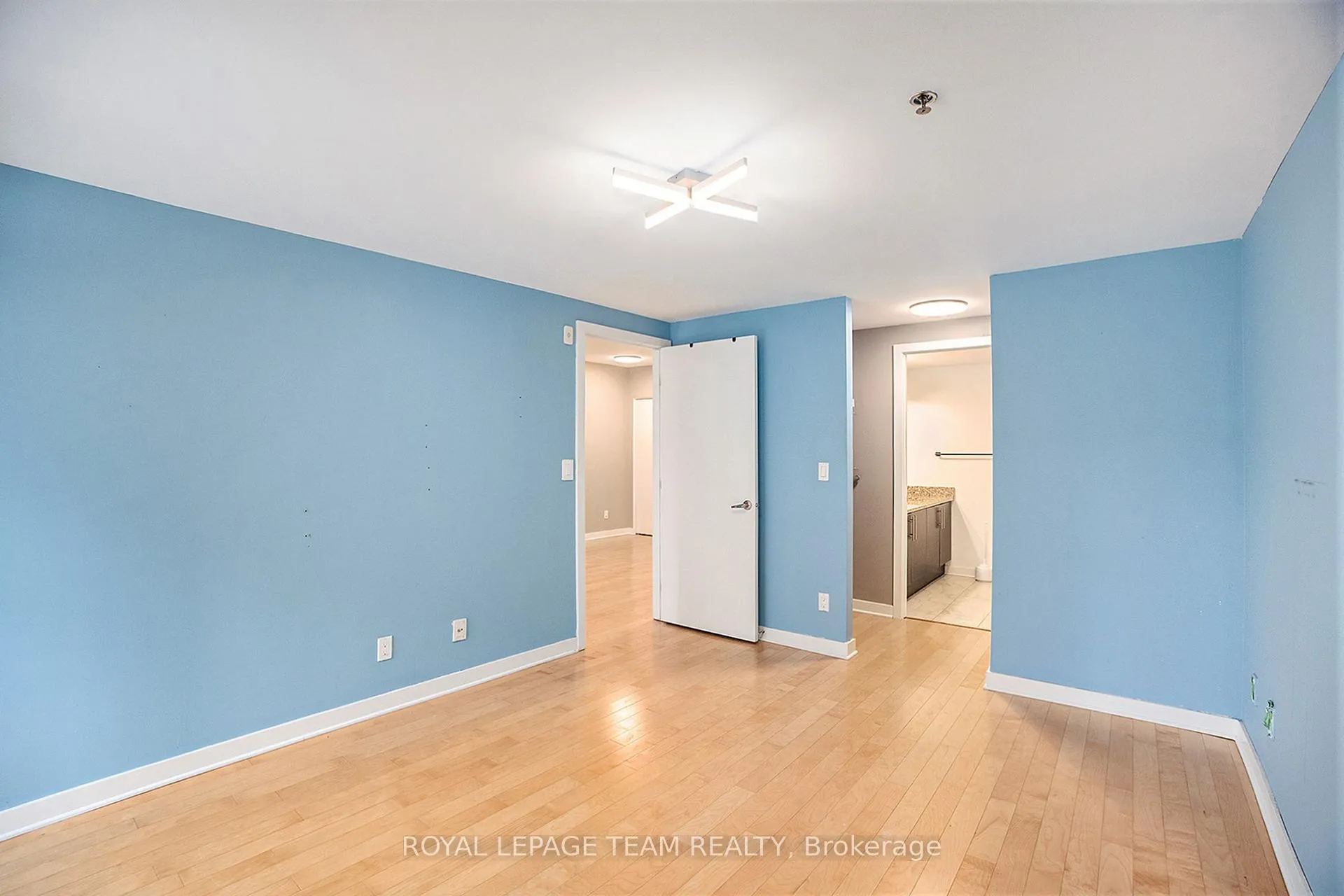 Photo 14 of Unit 404, 456 King Edward Avenue, Ottawa, Sandy Hill — HOMEH