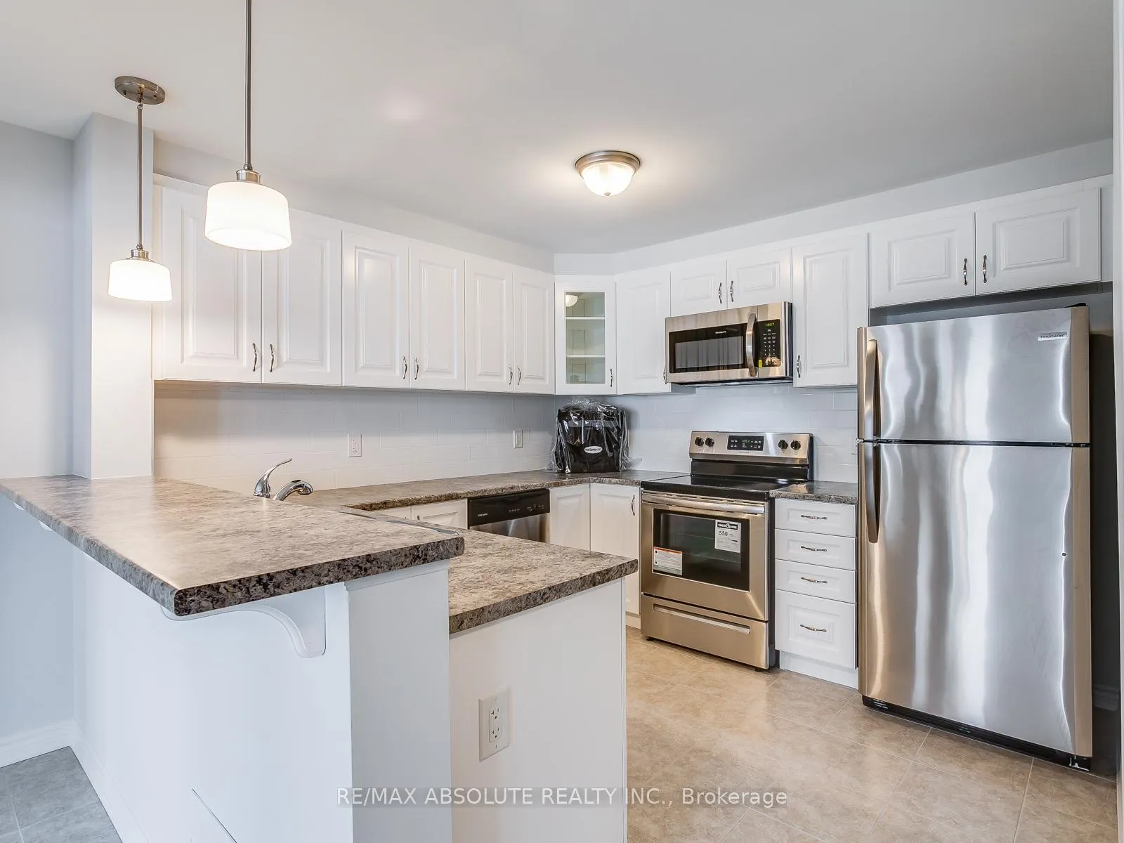 Photo 4 of 315 Pumpkinseed Crescent, Ottawa, Barrhaven - Half Moon Bay — HOMEH