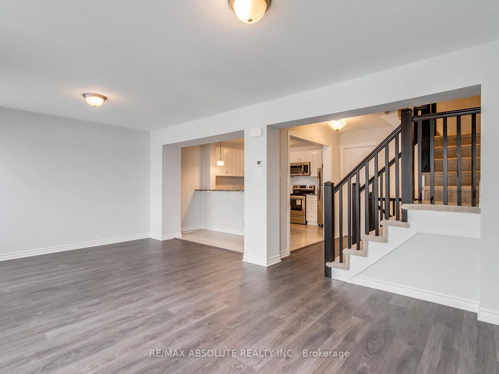 Photo 12 of 315 Pumpkinseed Crescent, Ottawa, Barrhaven - Half Moon Bay — HOMEH