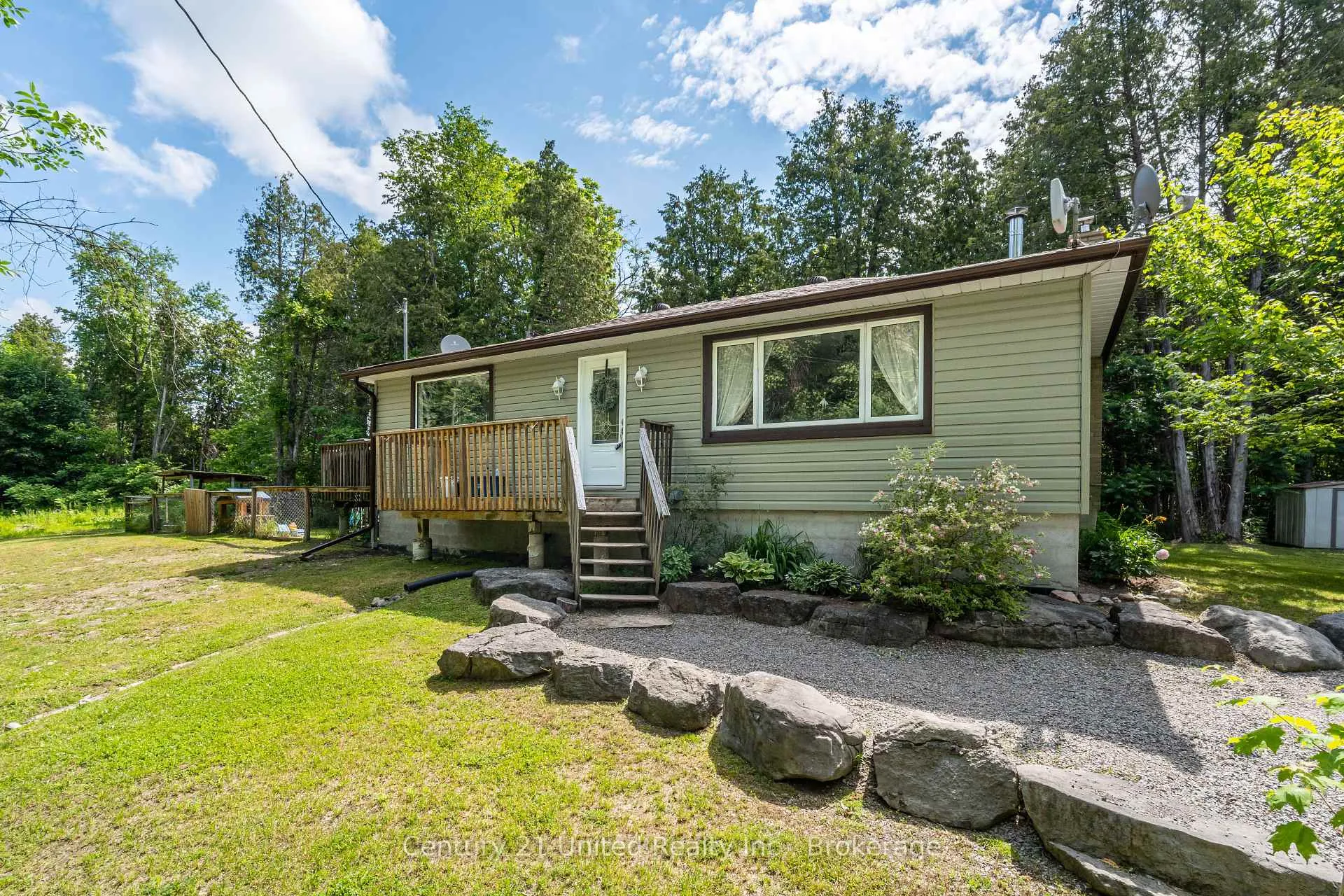 Photo 4 of 2403 Upper Chemong Drive, Selwyn — HOMEH