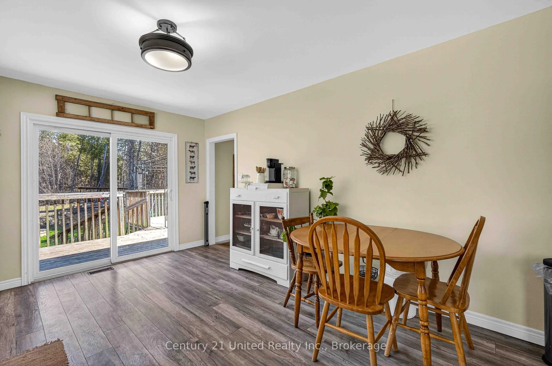Photo 9 of 2403 Upper Chemong Drive, Selwyn — HOMEH
