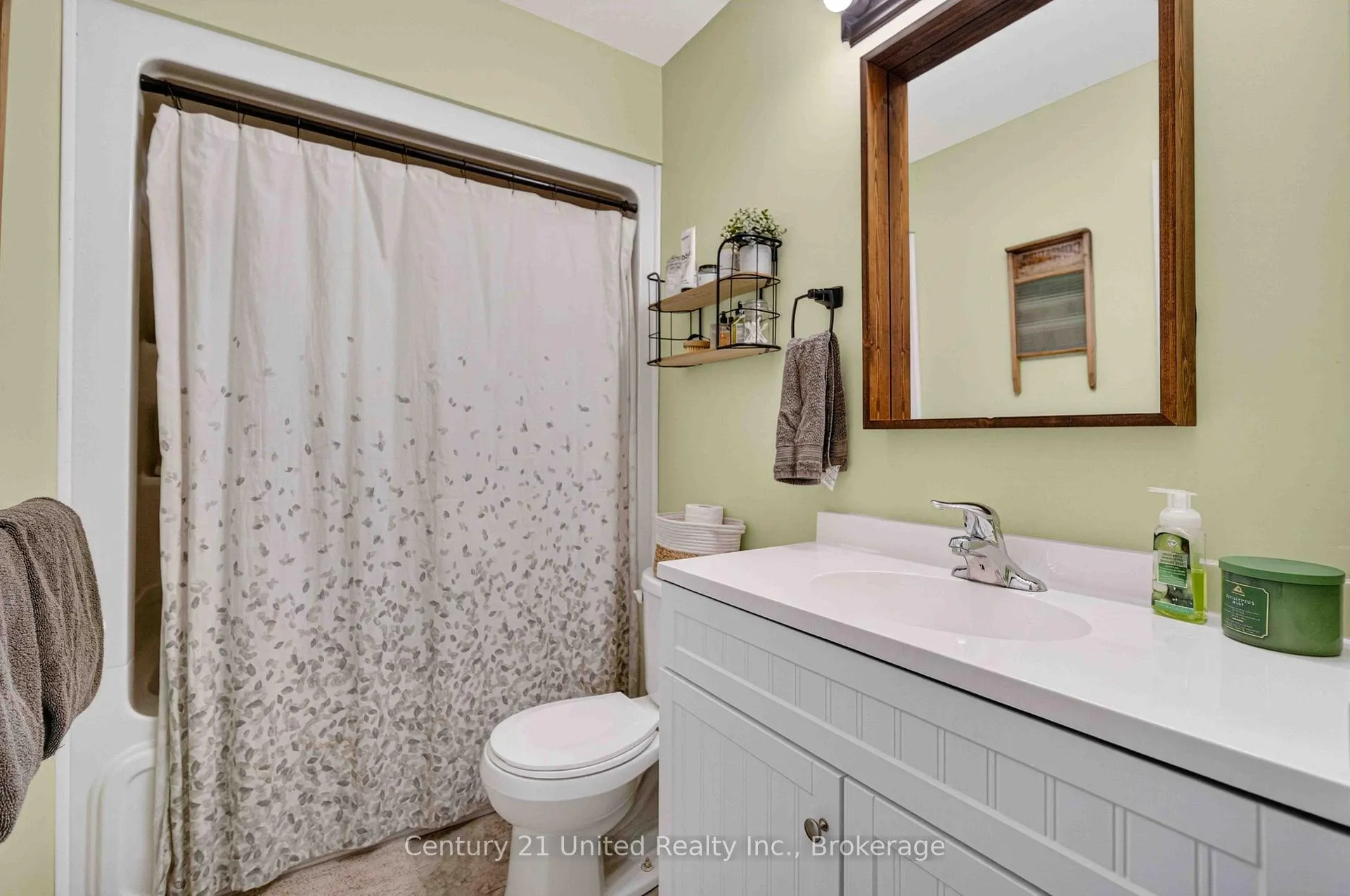 Photo 17 of 2403 Upper Chemong Drive, Selwyn — HOMEH
