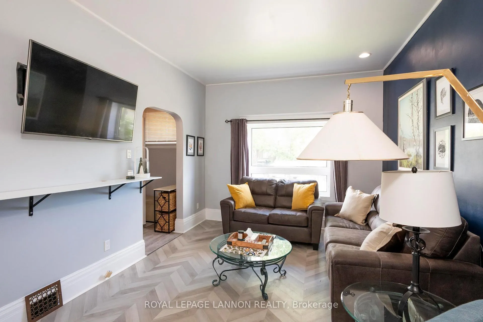 Photo 13 of 435 Bernard Street, Thunder Bay, McKeller Park — HOMEH