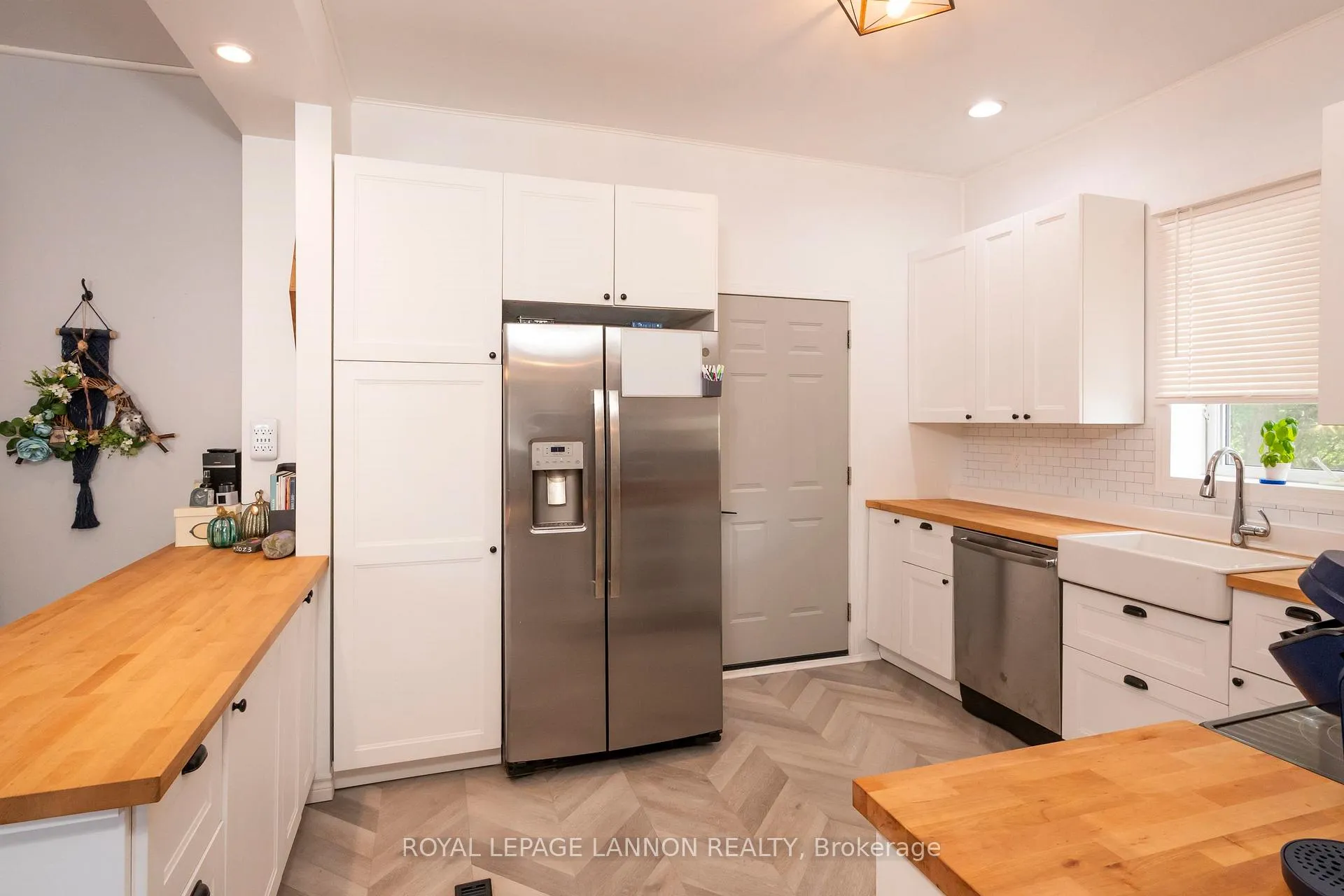 Photo 17 of 435 Bernard Street, Thunder Bay, McKeller Park — HOMEH