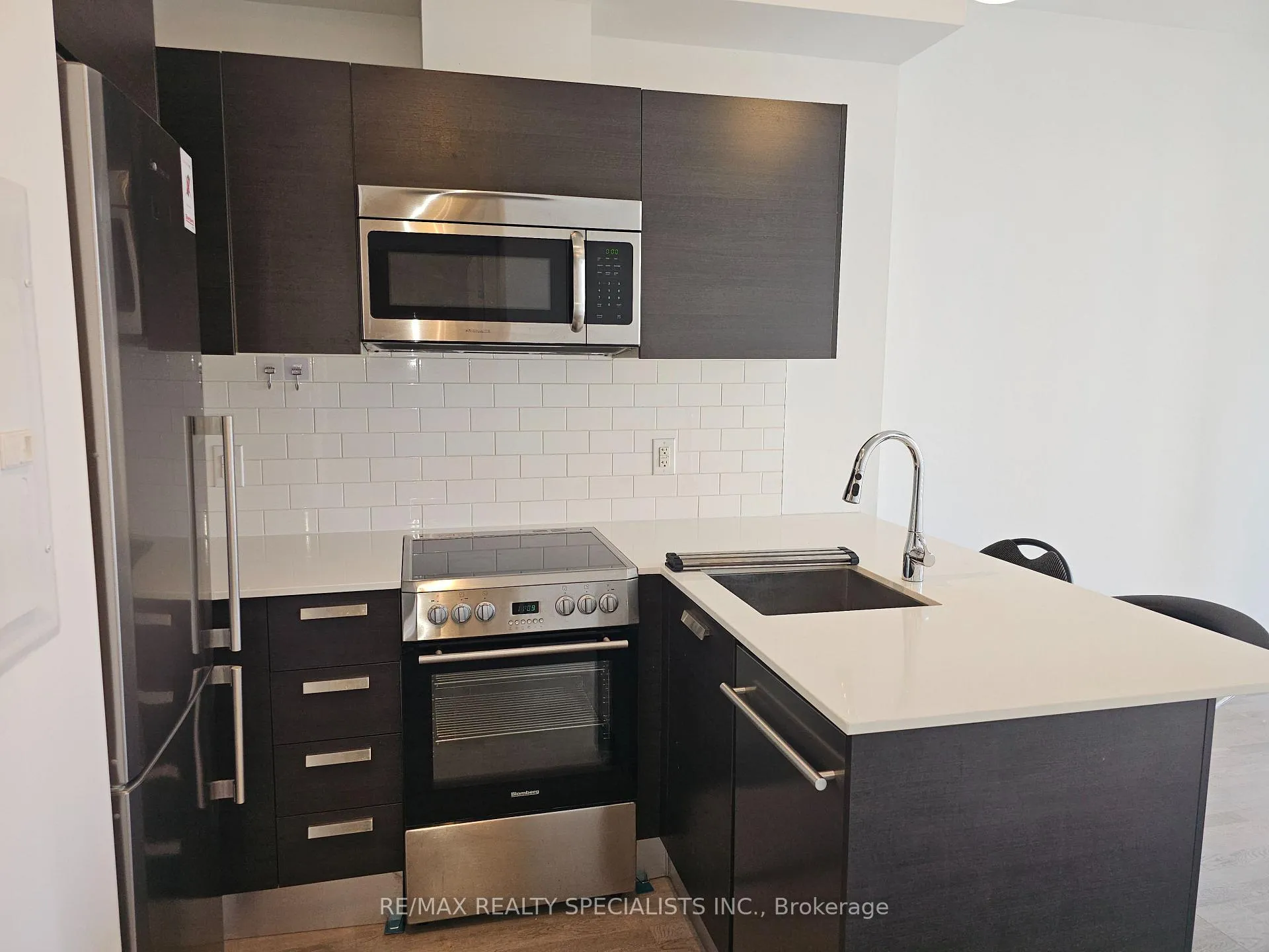 Photo 5 of Unit 2009, 57 St Joseph Street, Toronto, Bay Street Corridor — HOMEH