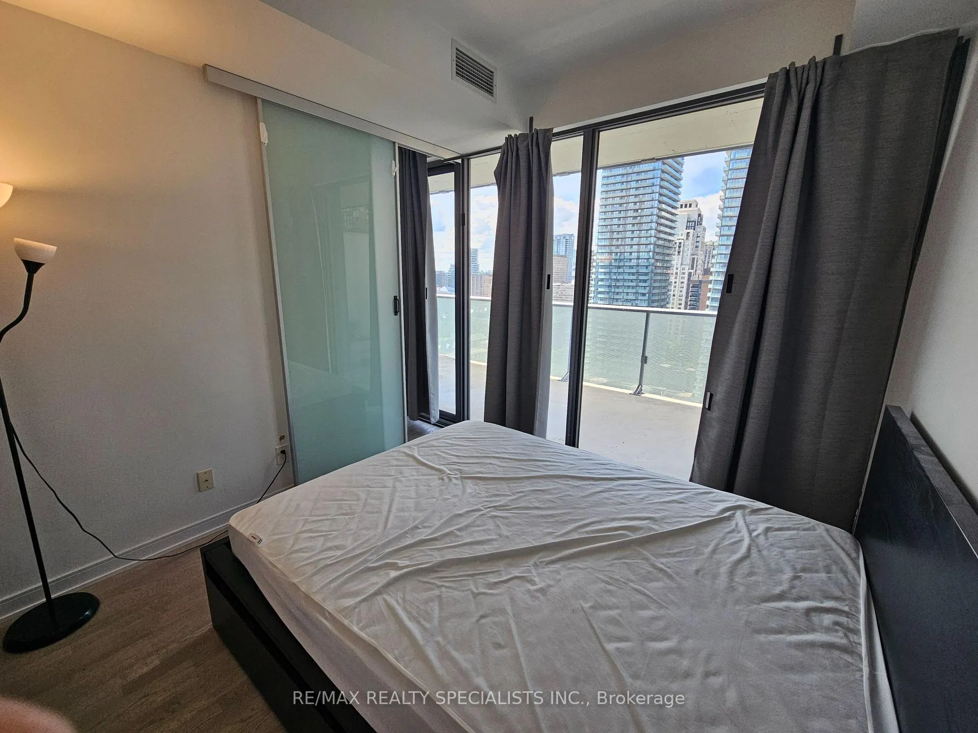 Photo 10 of Unit 2009, 57 St Joseph Street, Toronto, Bay Street Corridor — HOMEH