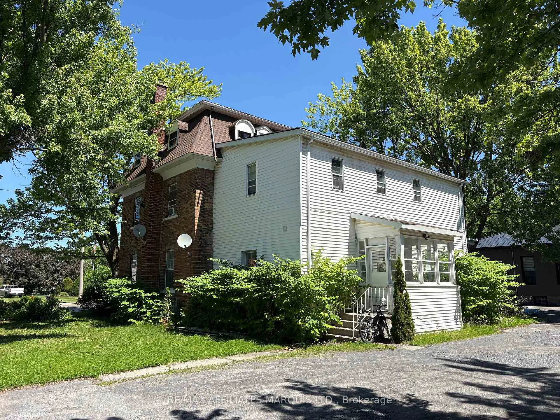 Photo 4 of 228 Second Street W, Cornwall, Cornwall — HOMEH