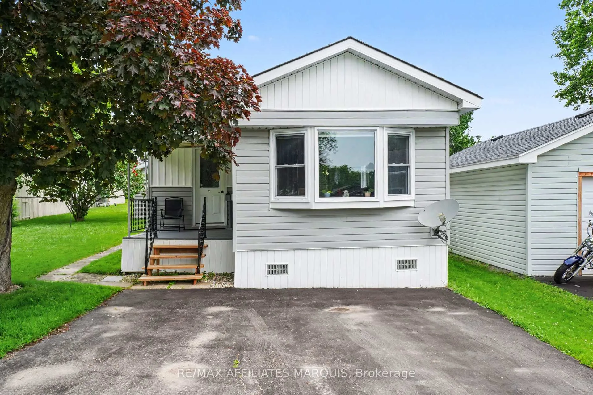 Photo 1 of 10 Saddle Avenue, Rideau Lakes, Rideau Lakes (South Elmsley) Twp — HOMEH