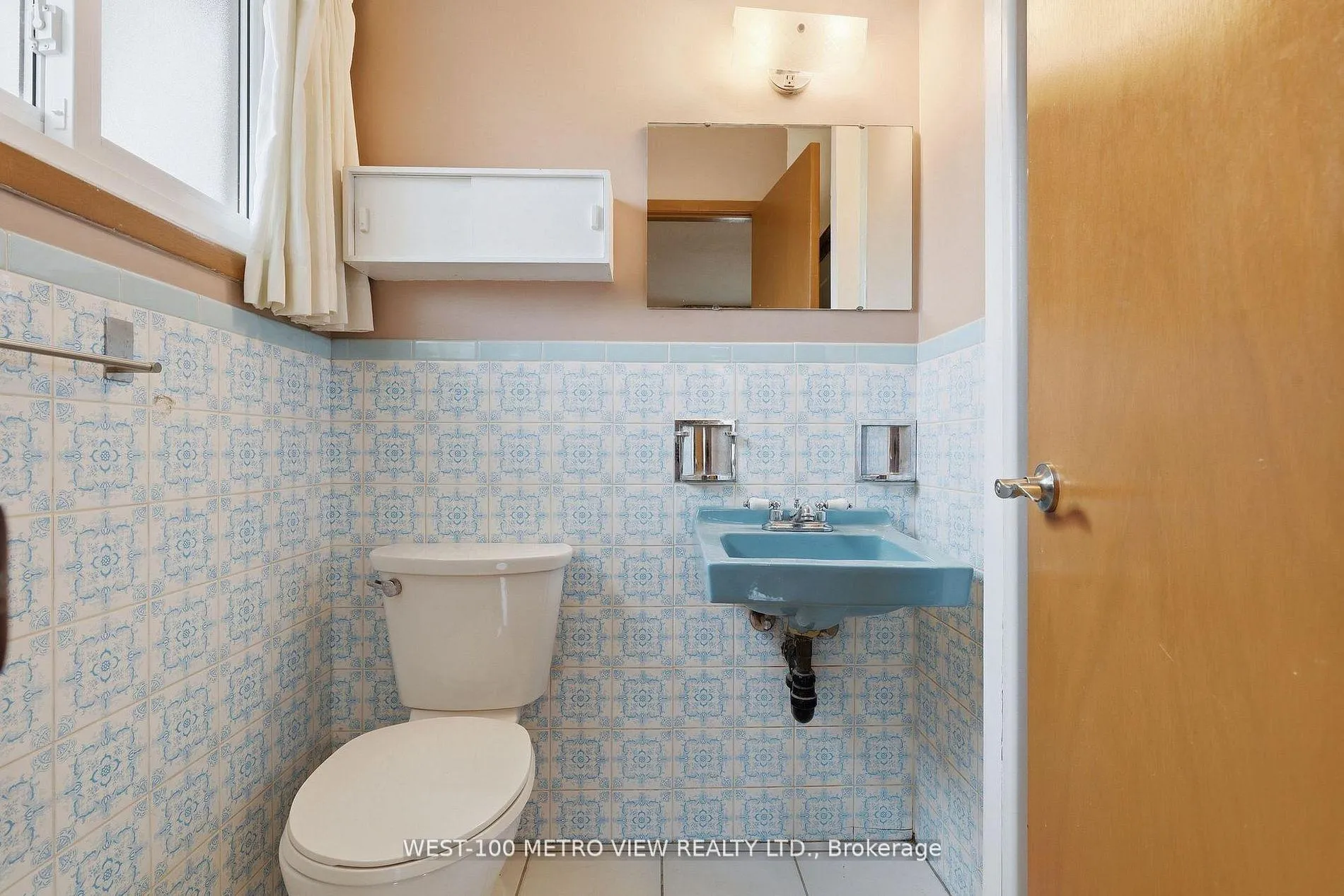 Photo 17 of 3099 Bentworth Drive, Burlington, Palmer — HOMEH