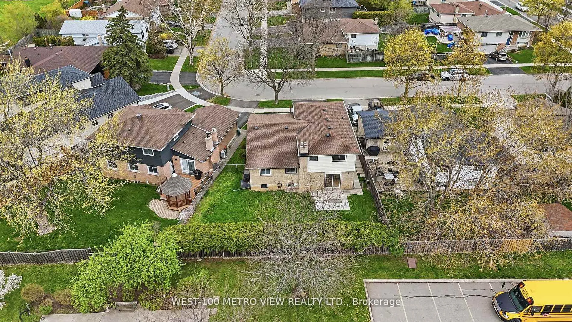 Photo 28 of 3099 Bentworth Drive, Burlington, Palmer — HOMEH