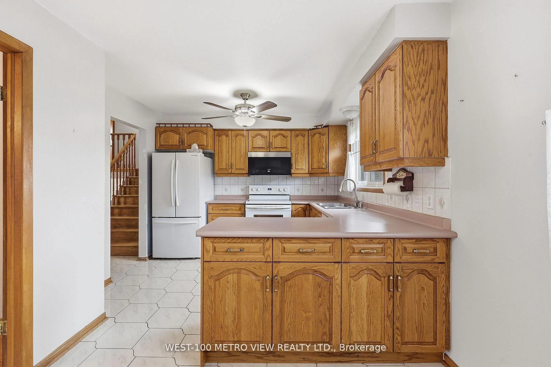 Photo 29 of 3099 Bentworth Drive, Burlington, Palmer — HOMEH