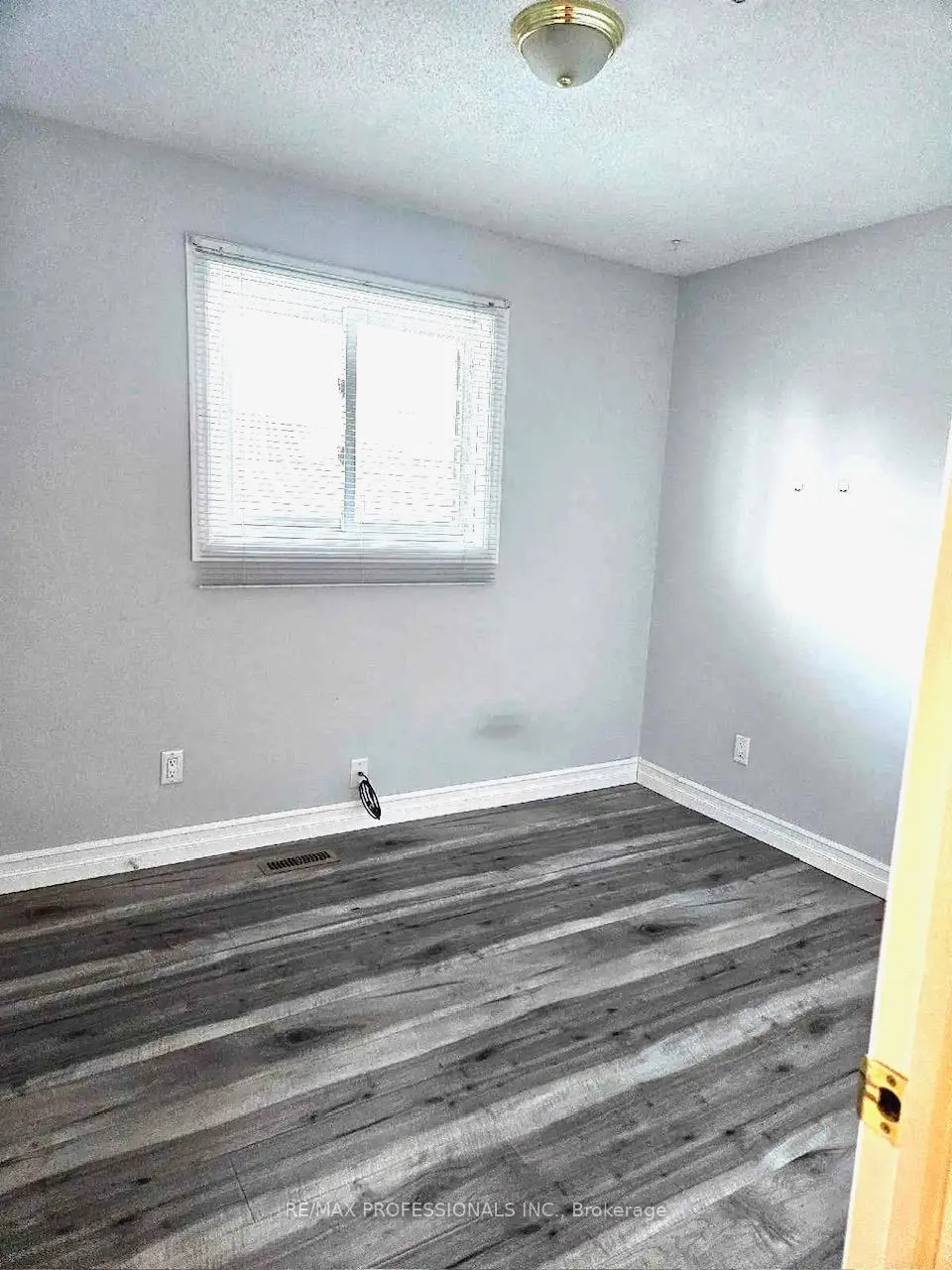 Photo 9 of Unit MAIN, 78 Marchbank Crescent, Brampton, Central Park — HOMEH