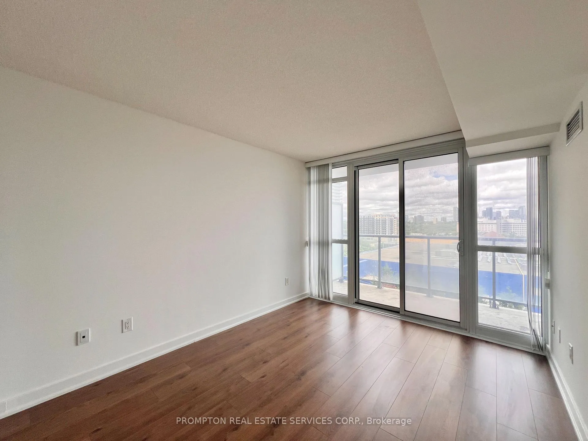 Photo 15 of Unit 608, 121 Mcmahon Drive, North York, Bayview Village — HOMEH