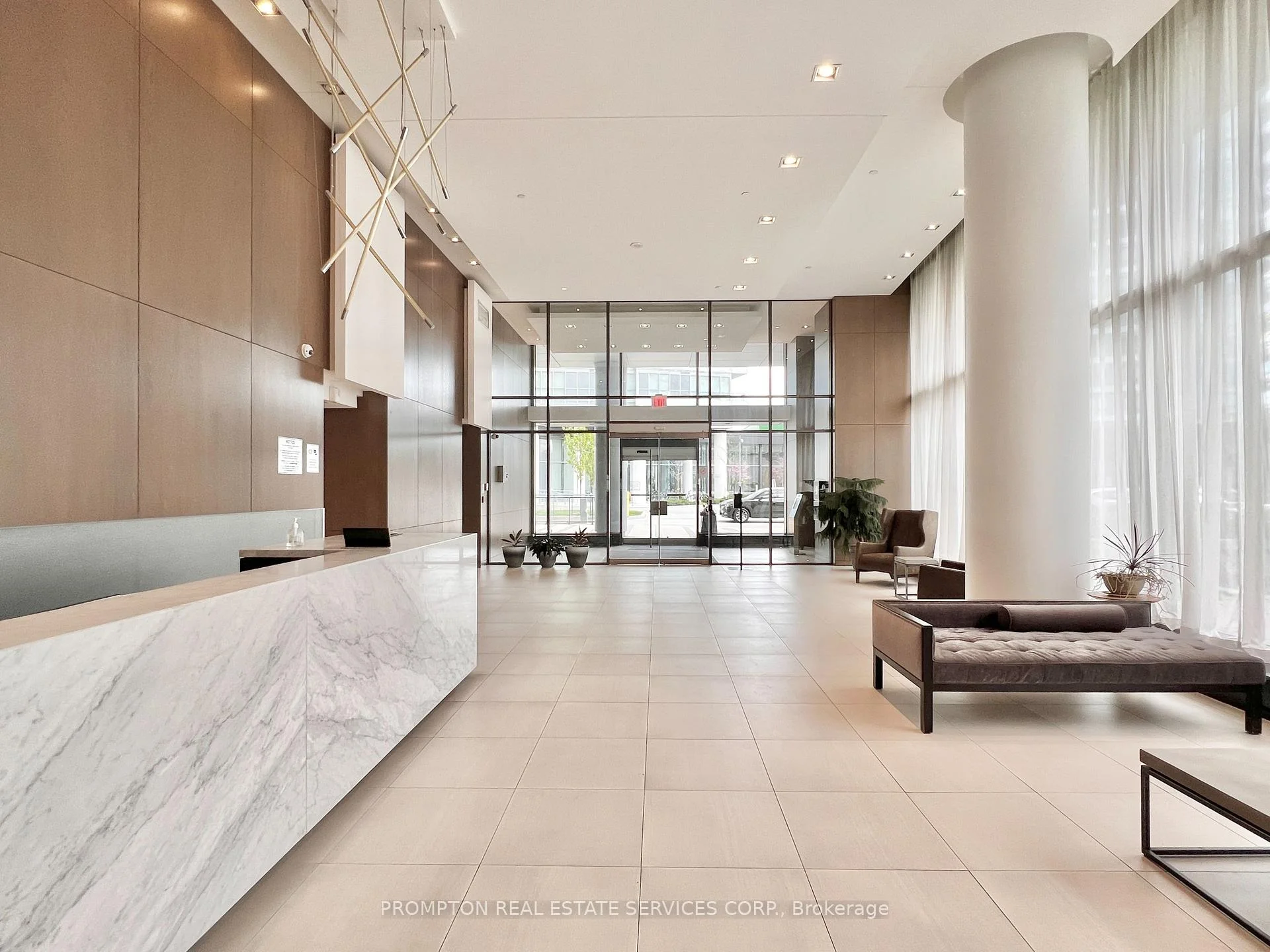Photo 6 of Unit 608, 121 Mcmahon Drive, North York, Bayview Village — HOMEH