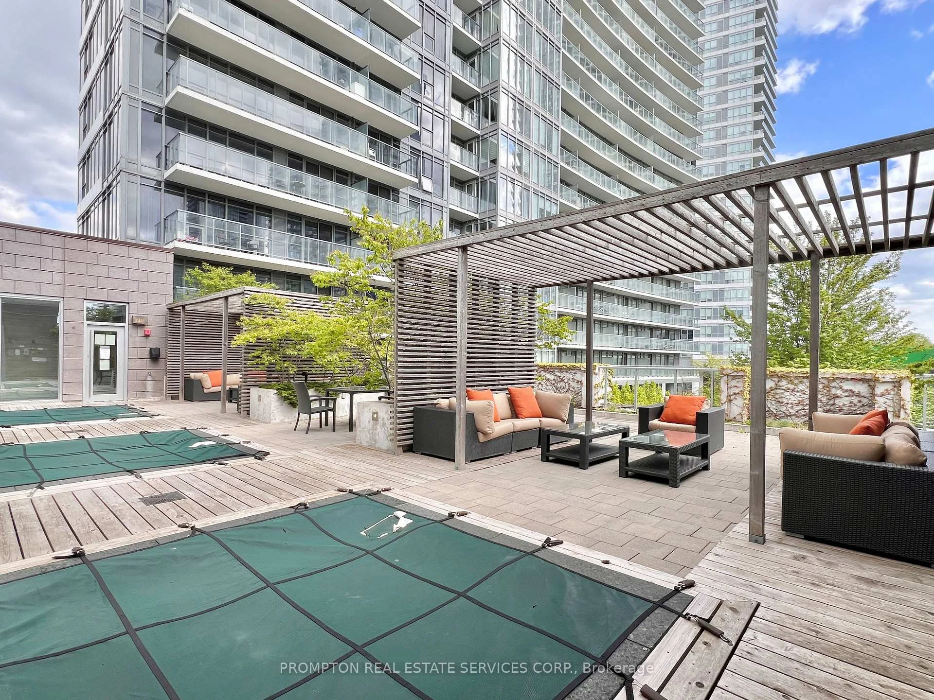 Photo 8 of Unit 608, 121 Mcmahon Drive, North York, Bayview Village — HOMEH