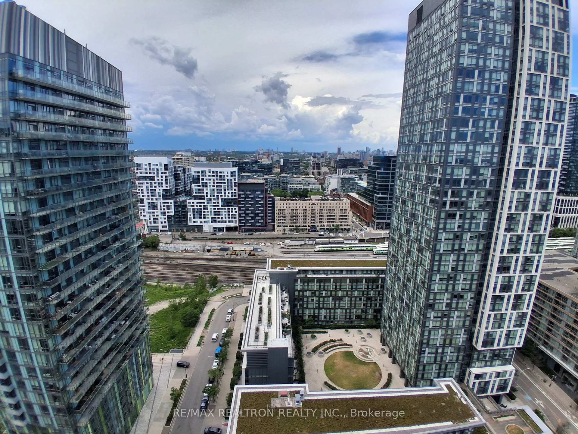 Photo 16 of Unit 3108, 85 Queens Wharf Road, Toronto, Waterfront Communities — HOMEH