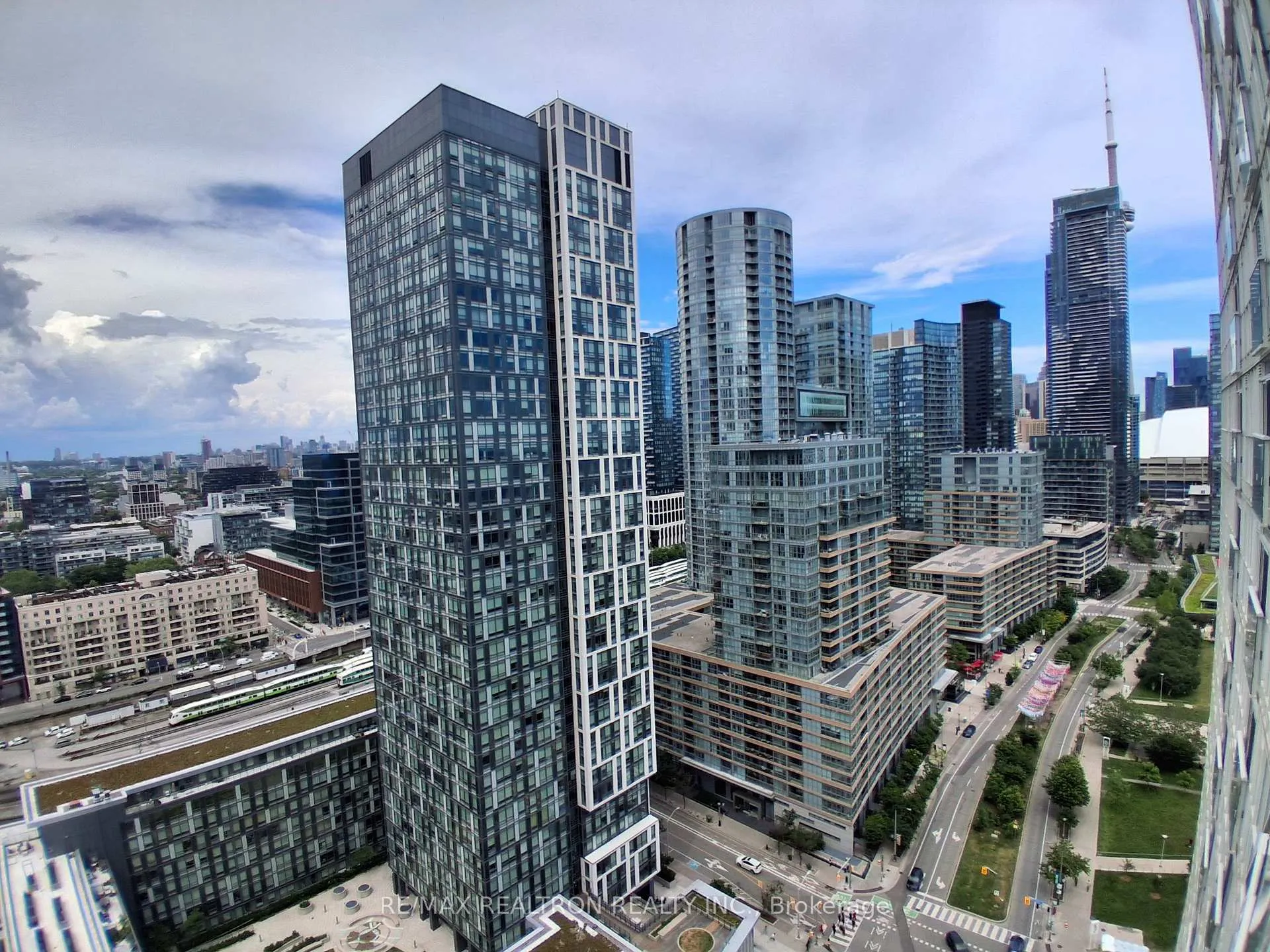 Photo 17 of Unit 3108, 85 Queens Wharf Road, Toronto, Waterfront Communities — HOMEH