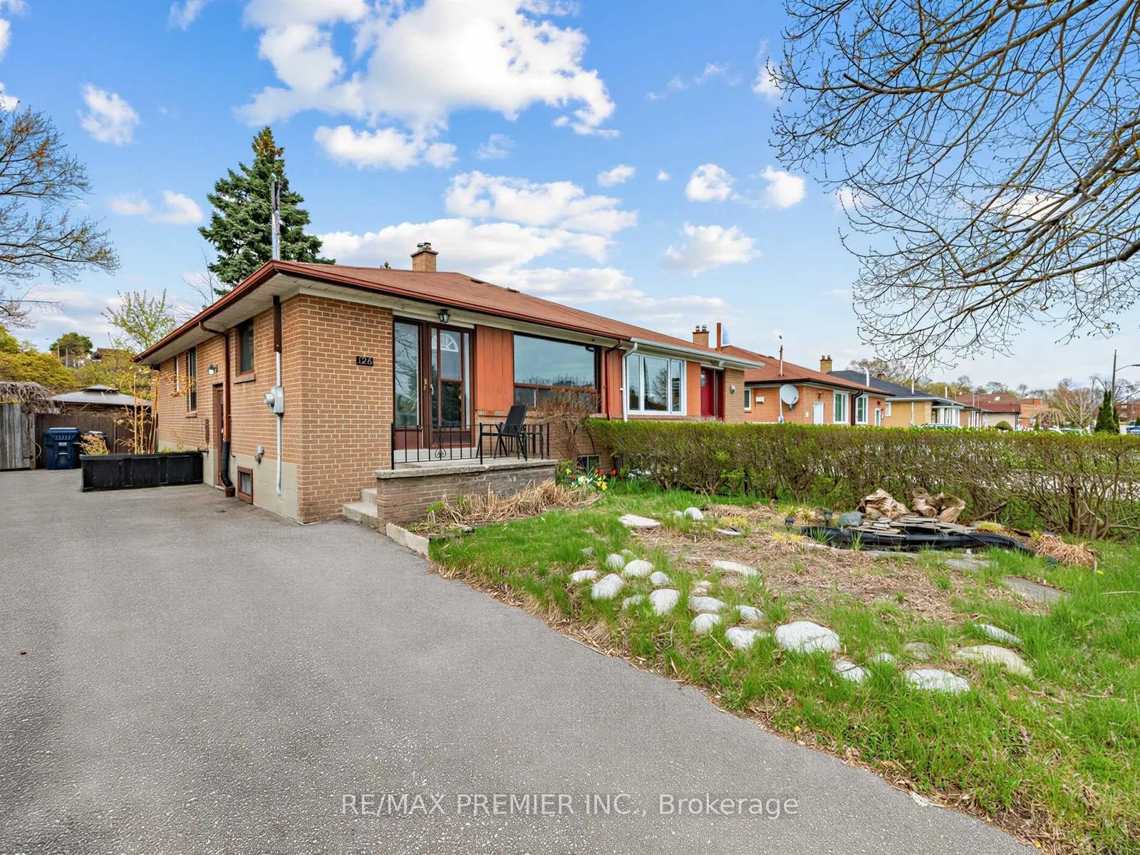 Photo 1 of 126 Langden Avenue, Toronto, Rockcliffe-Smythe — HOMEH