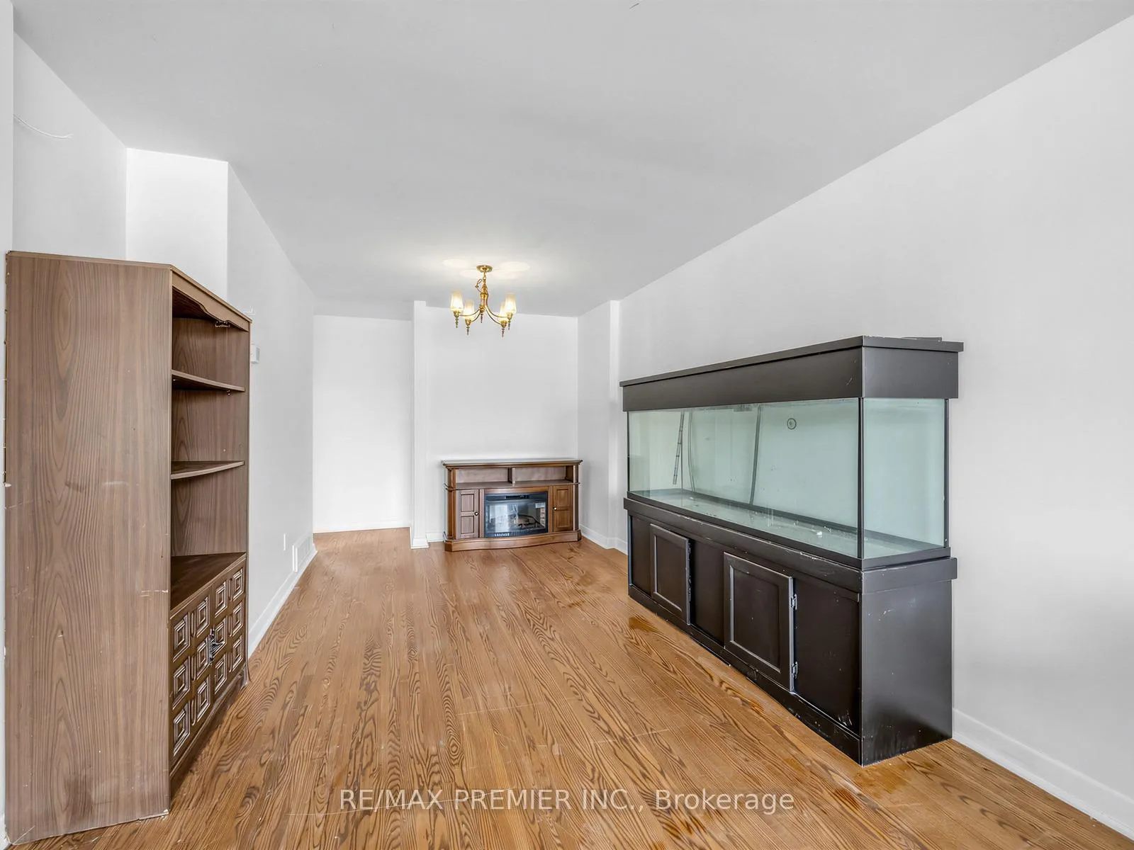 Photo 13 of 126 Langden Avenue, Toronto, Rockcliffe-Smythe — HOMEH