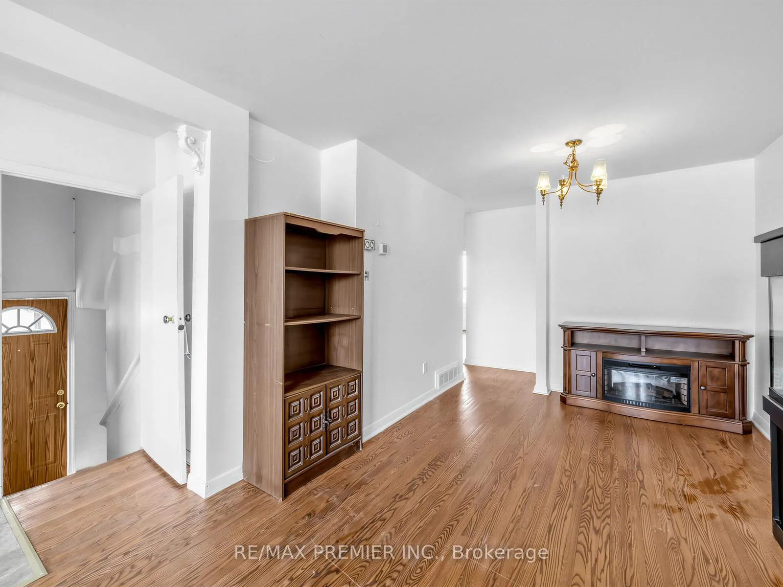 Photo 14 of 126 Langden Avenue, Toronto, Rockcliffe-Smythe — HOMEH