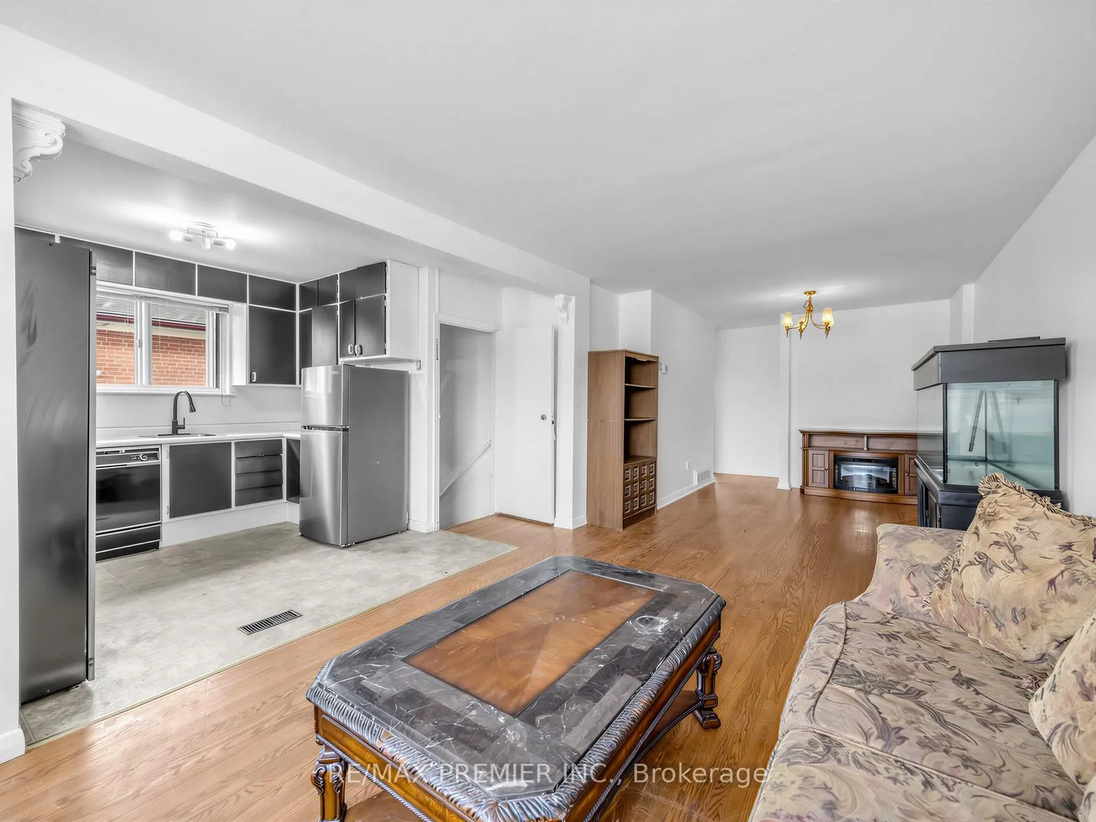 Photo 15 of 126 Langden Avenue, Toronto, Rockcliffe-Smythe — HOMEH