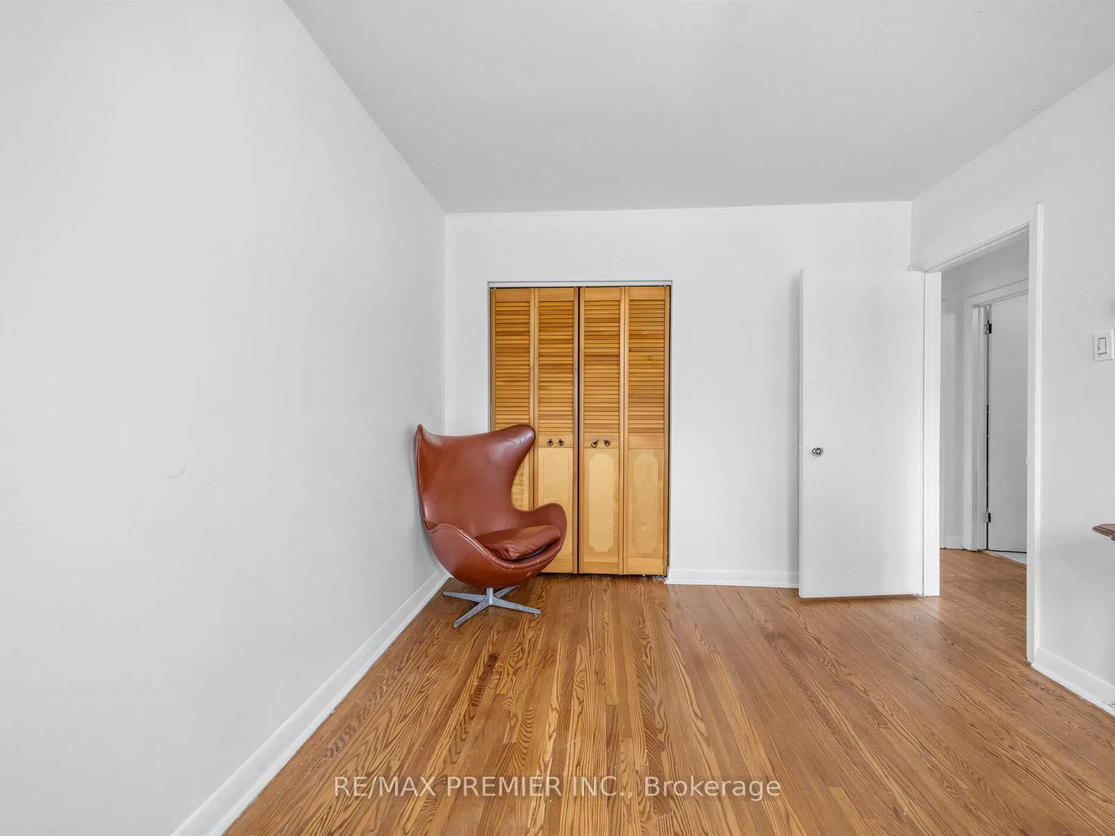 Photo 19 of 126 Langden Avenue, Toronto, Rockcliffe-Smythe — HOMEH