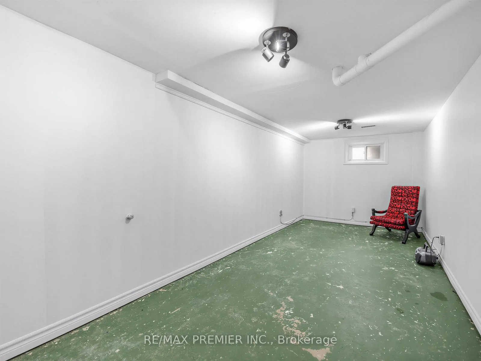 Photo 27 of 126 Langden Avenue, Toronto, Rockcliffe-Smythe — HOMEH