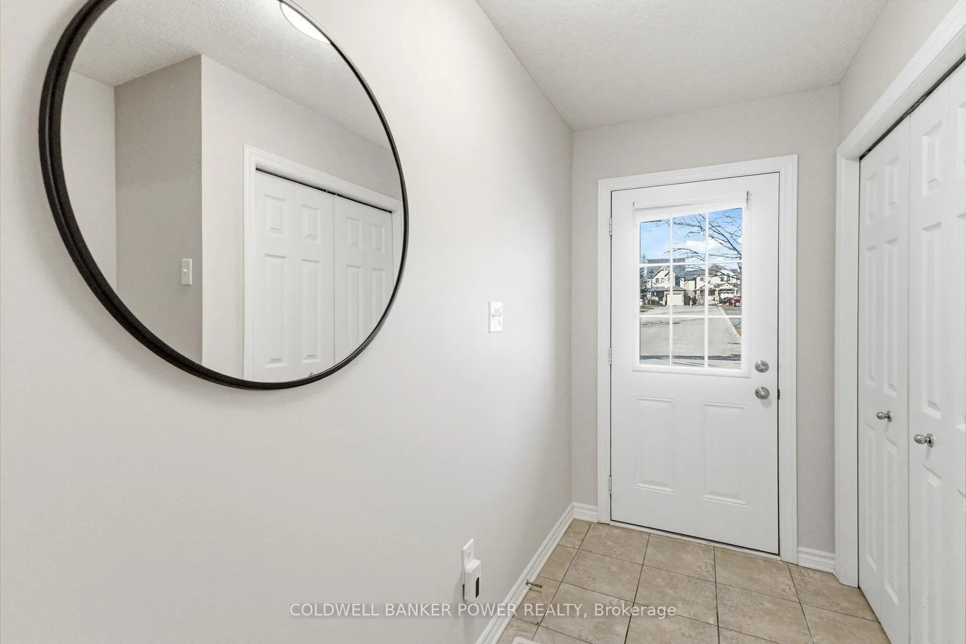 Photo 5 of Unit 39, 1059 Whetherfield Street, London, North M — HOMEH